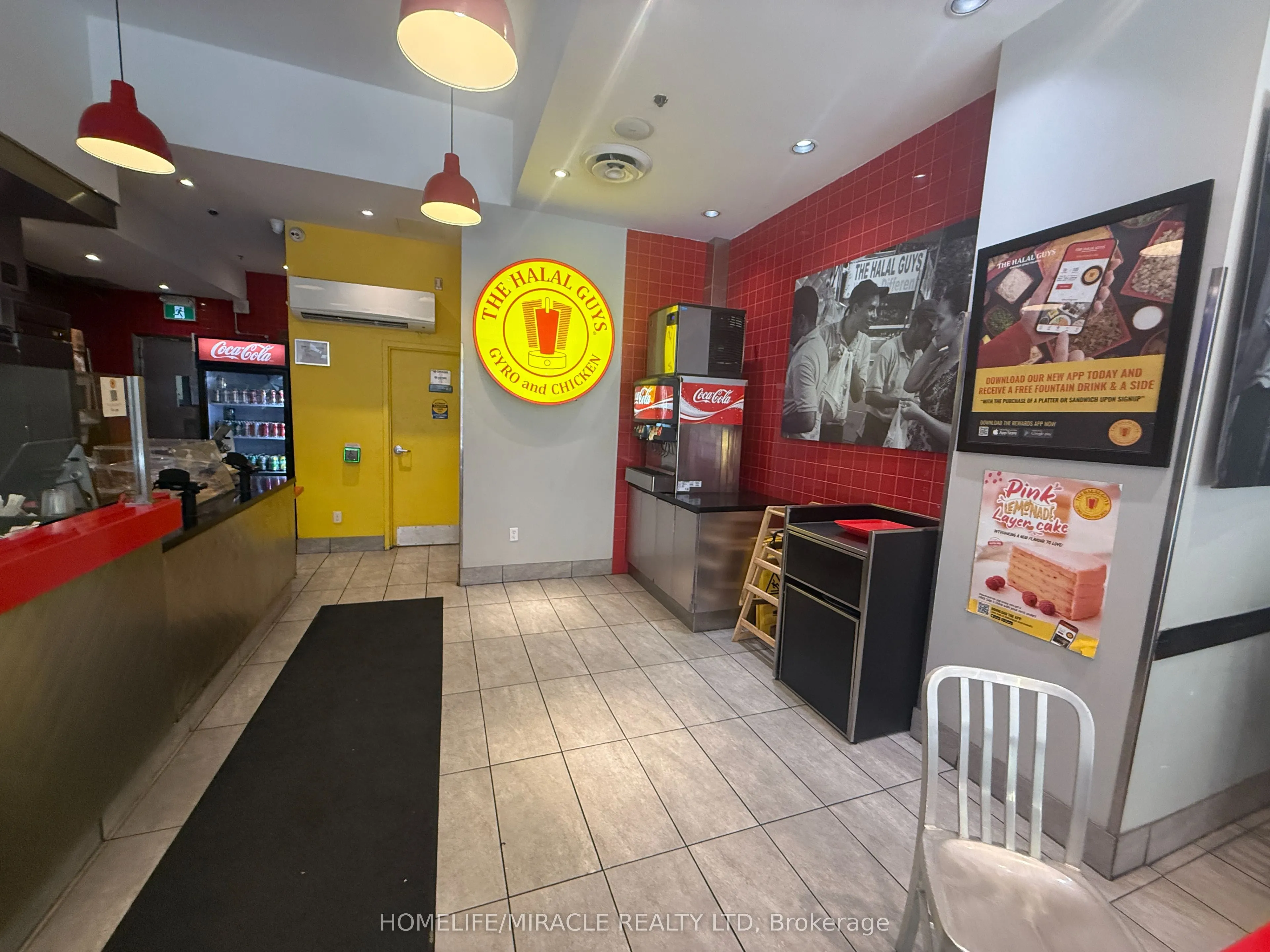 563 Yonge Street