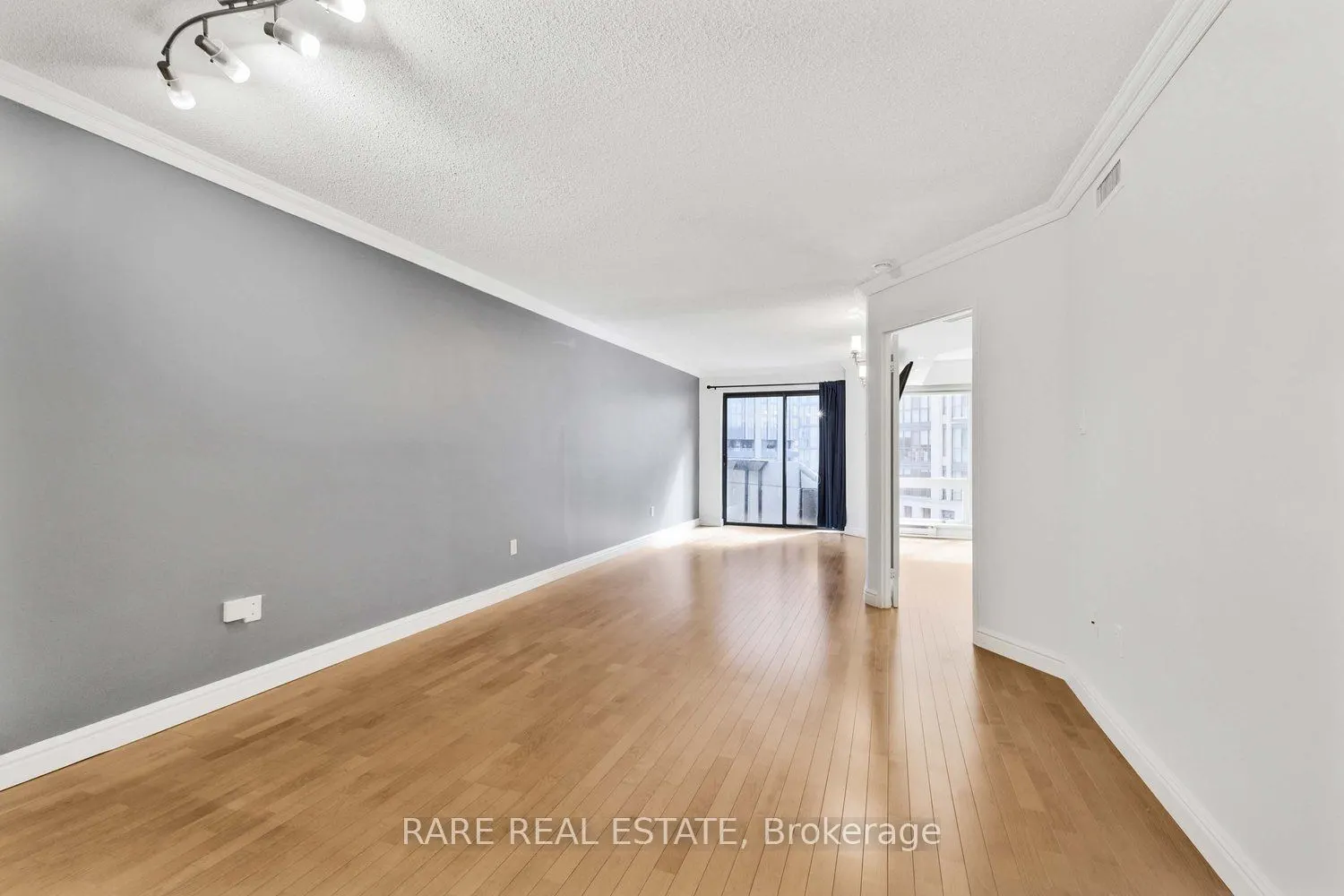 1001 Bay Street, #310