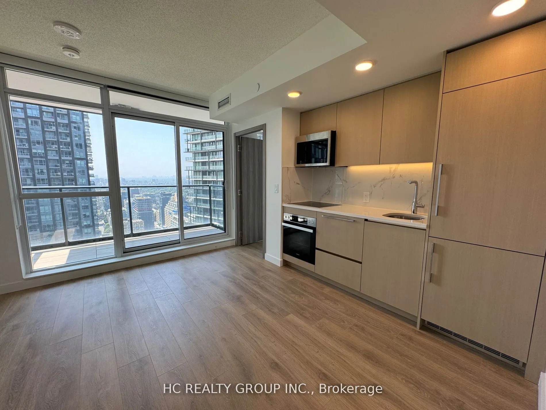38 Widmer Street, #3609
