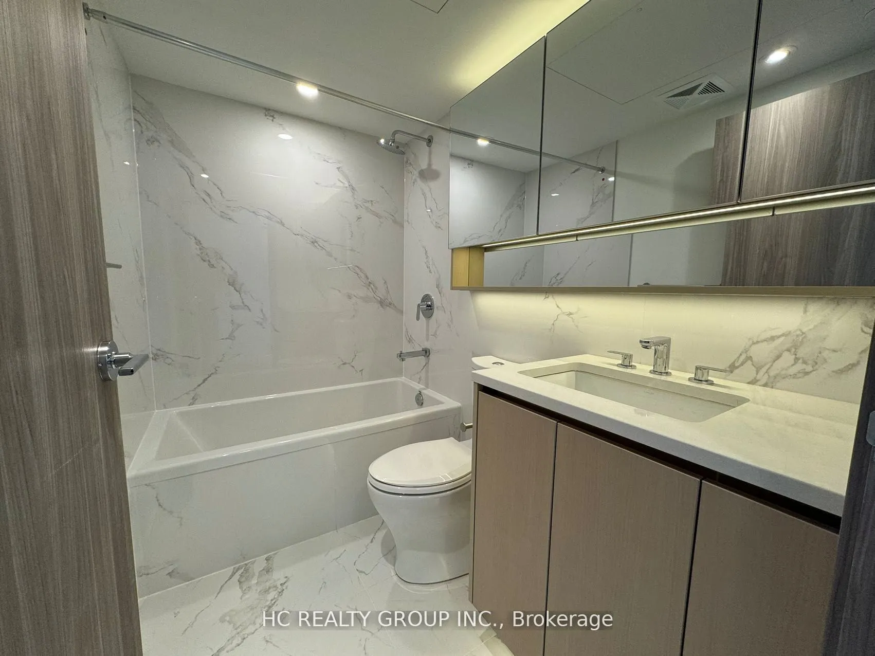 38 Widmer Street, #3609