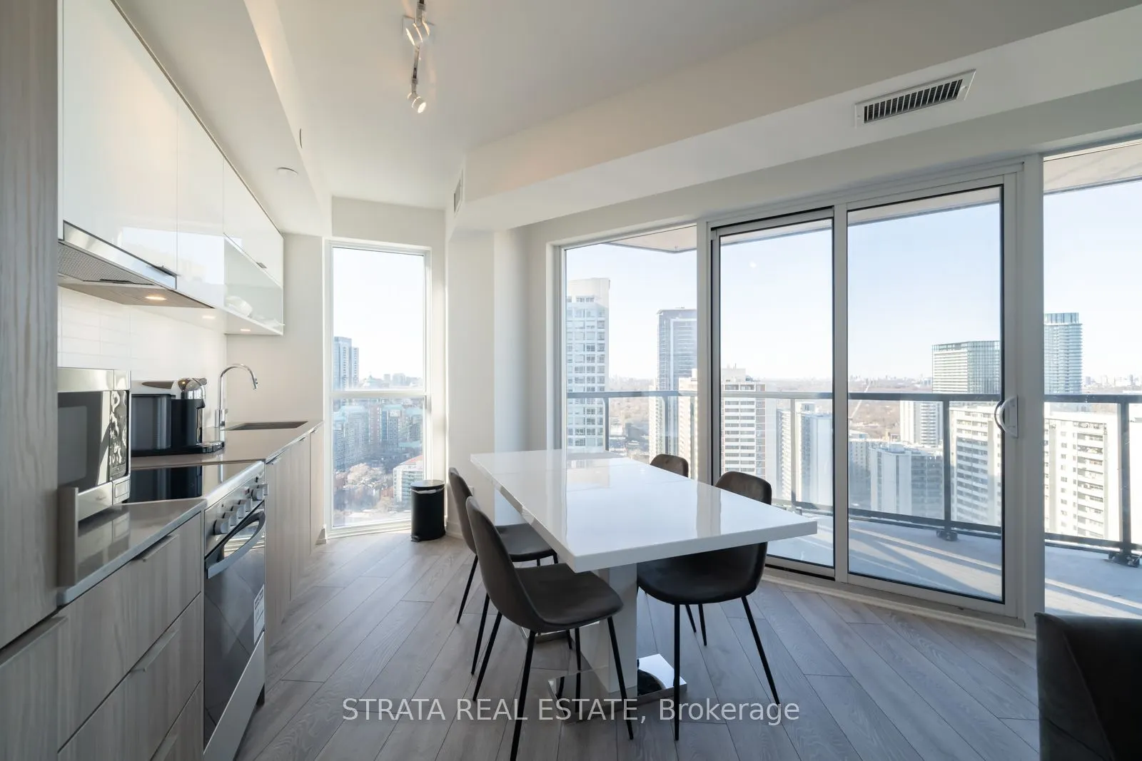 159 Wellesley Street E, #2903
