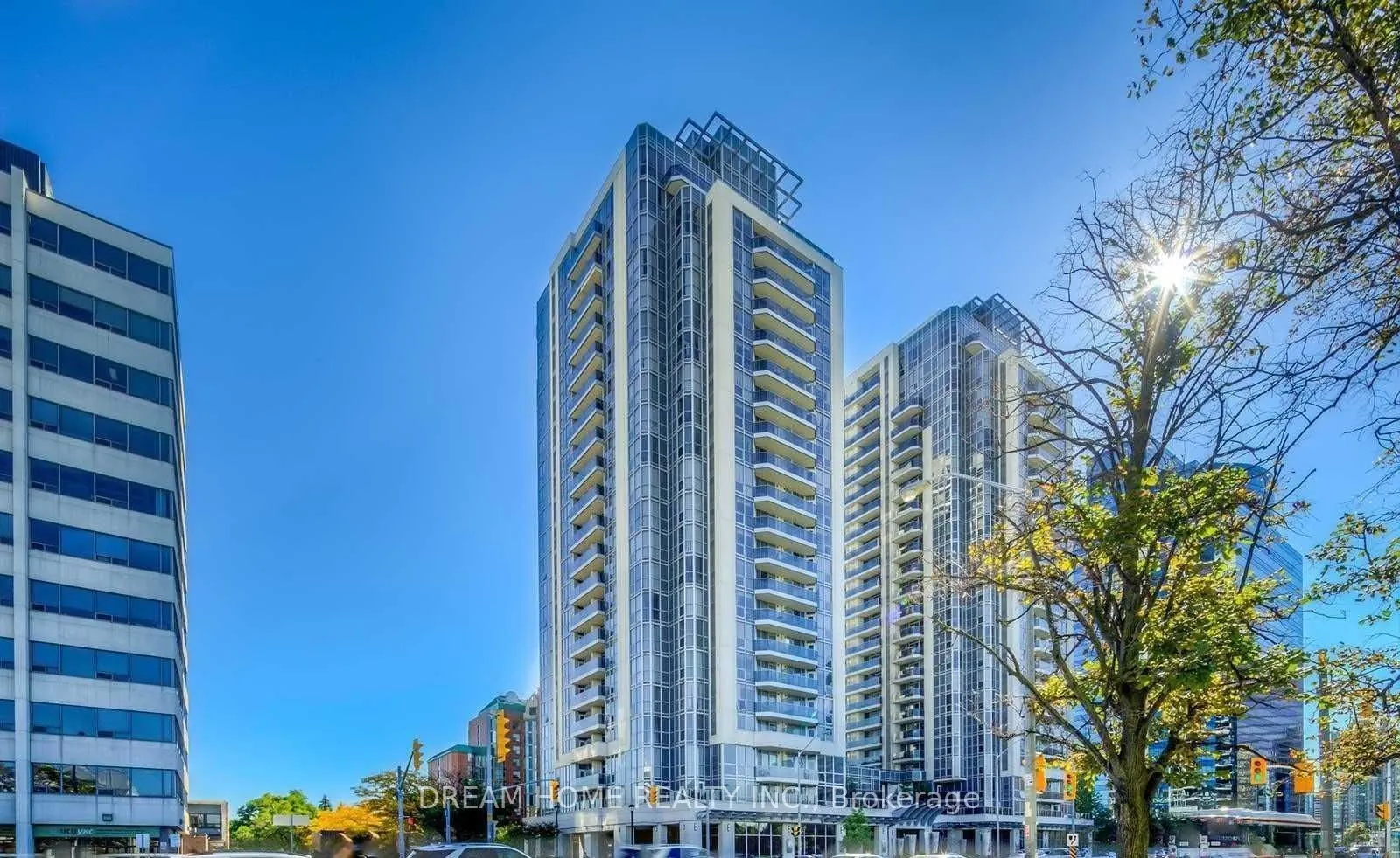 5793 Yonge Street, #807