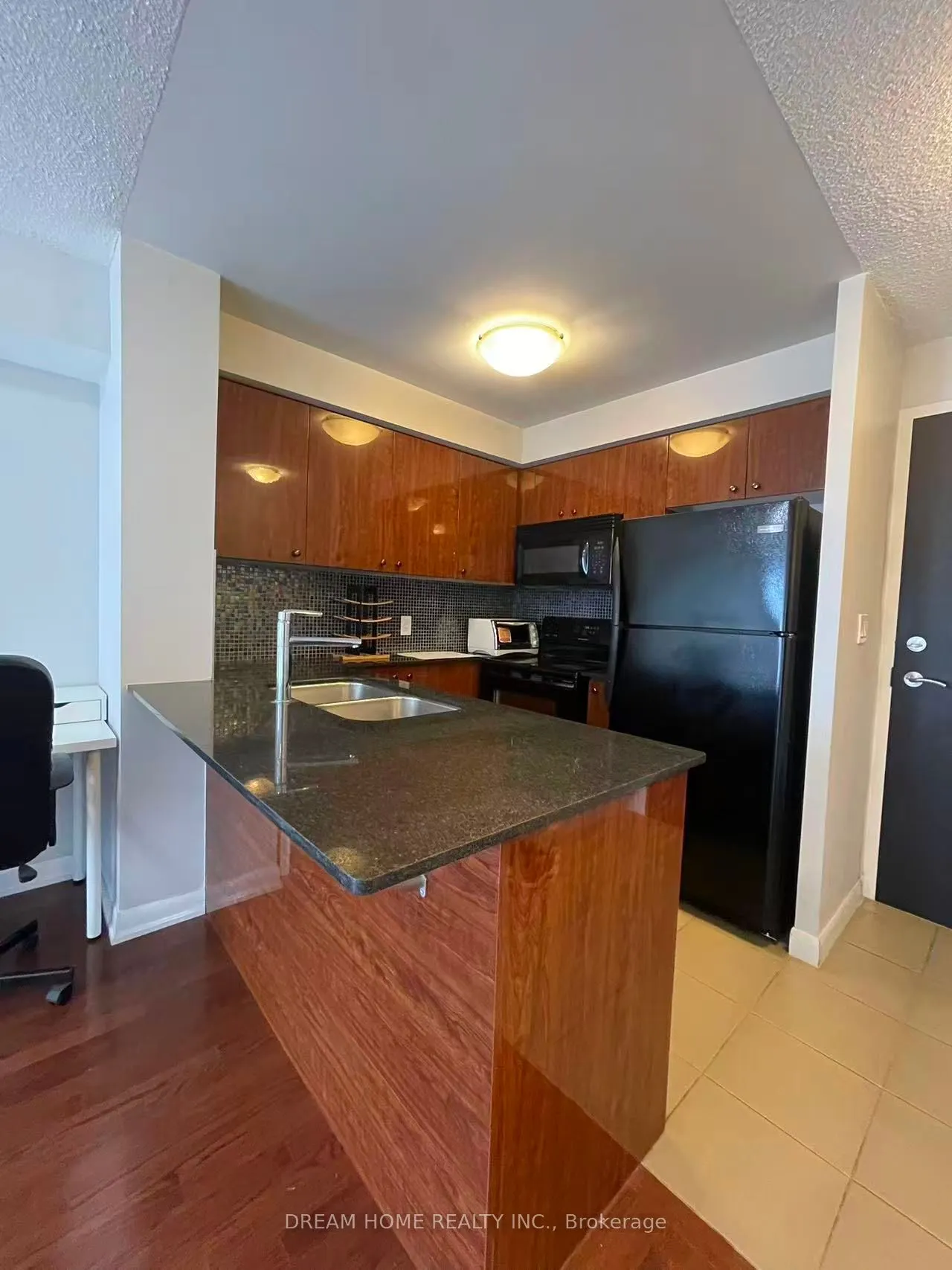 5793 Yonge Street, #807