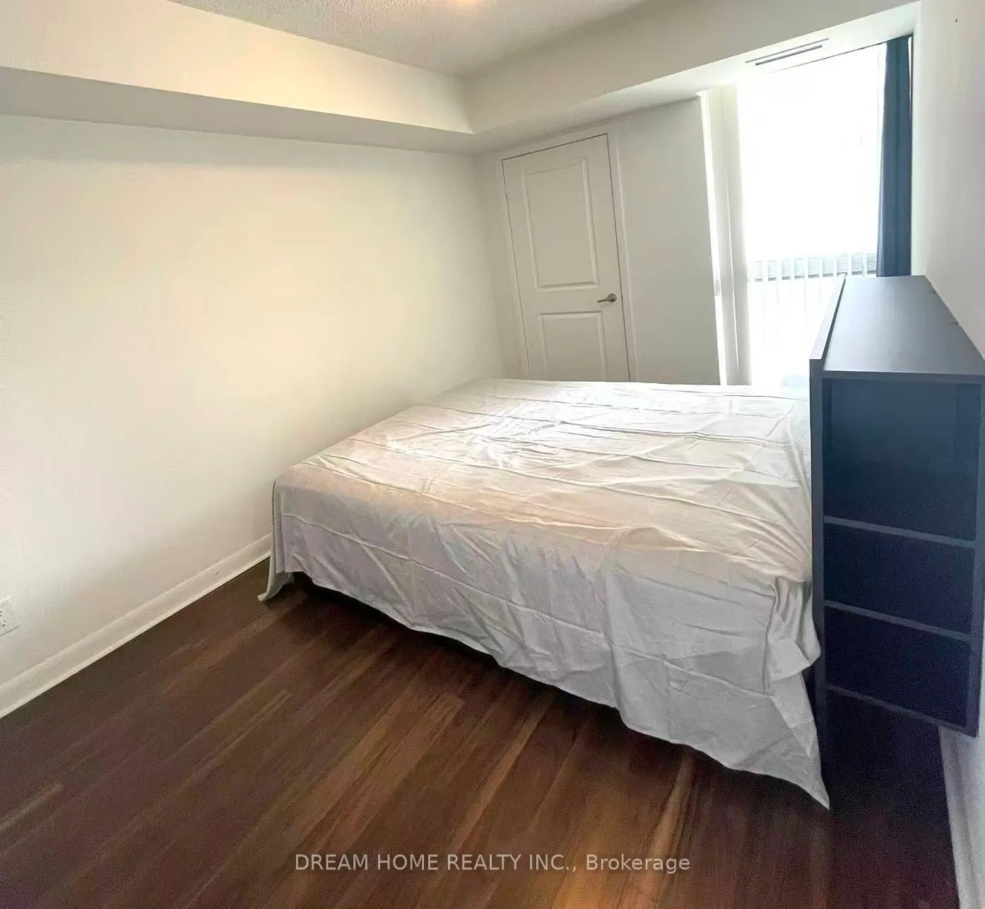 5793 Yonge Street, #807