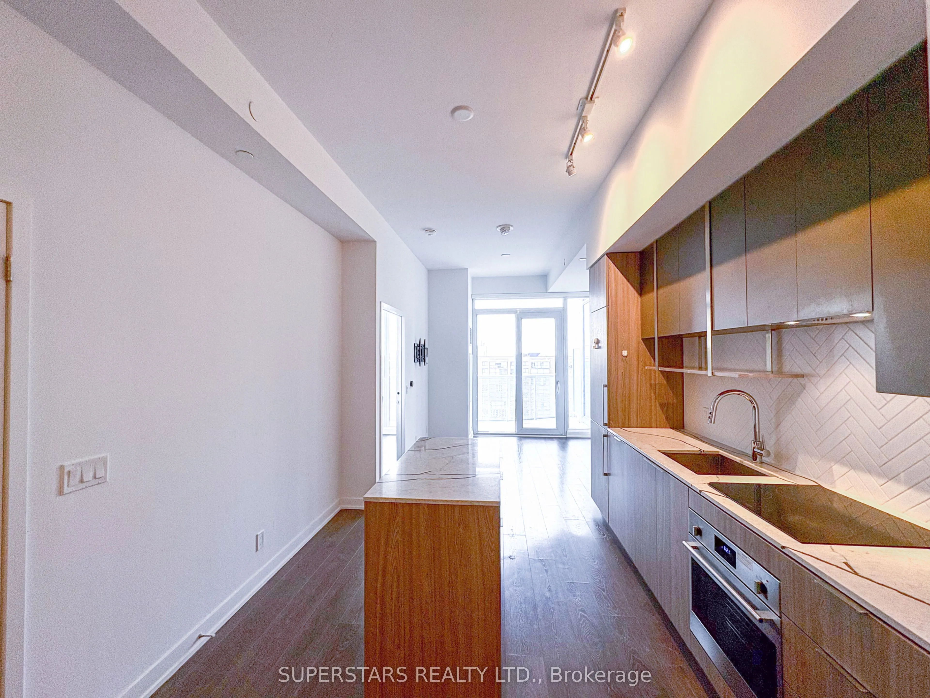 15 Holmes Avenue, #1603