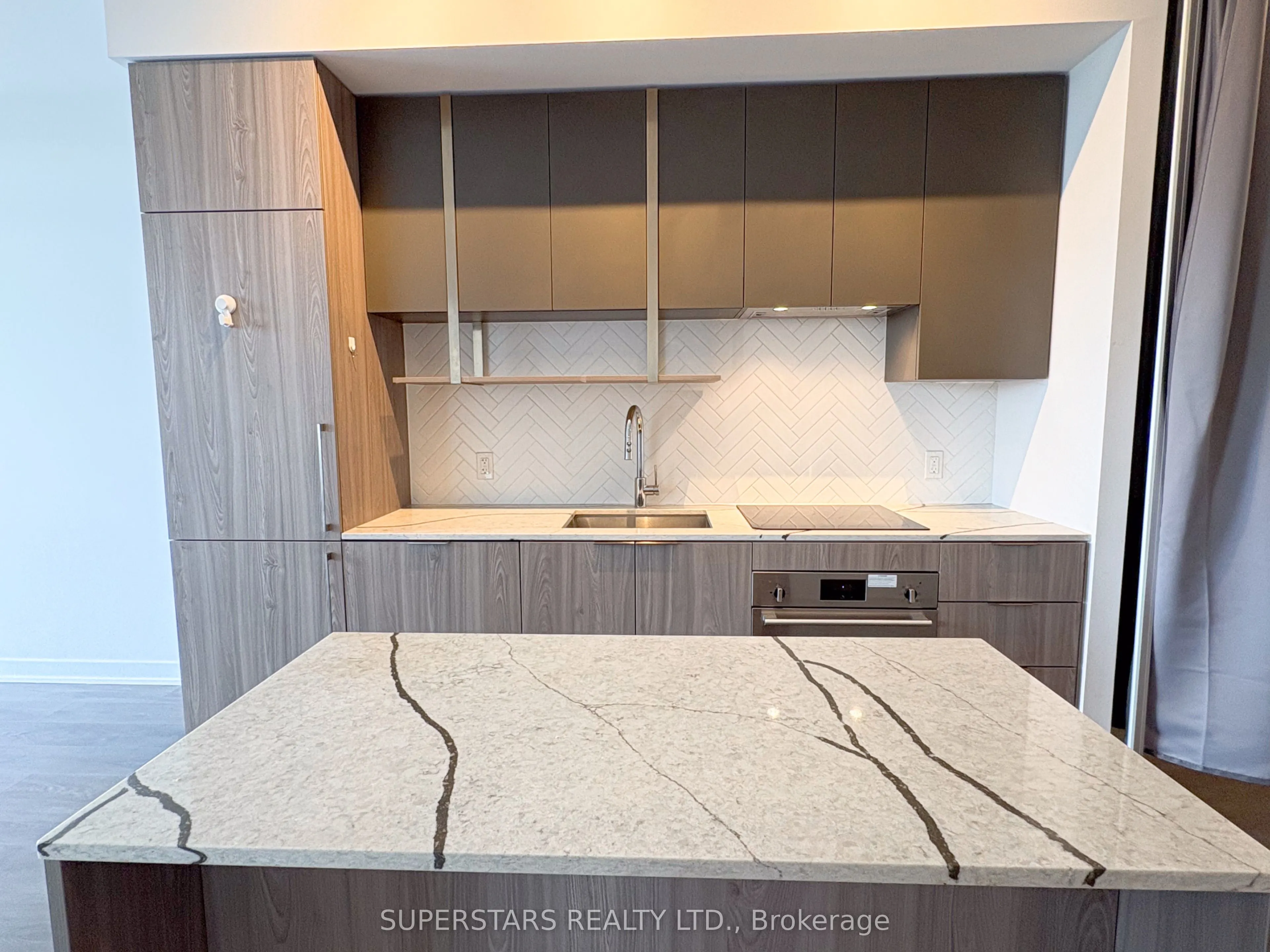 15 Holmes Avenue, #1603