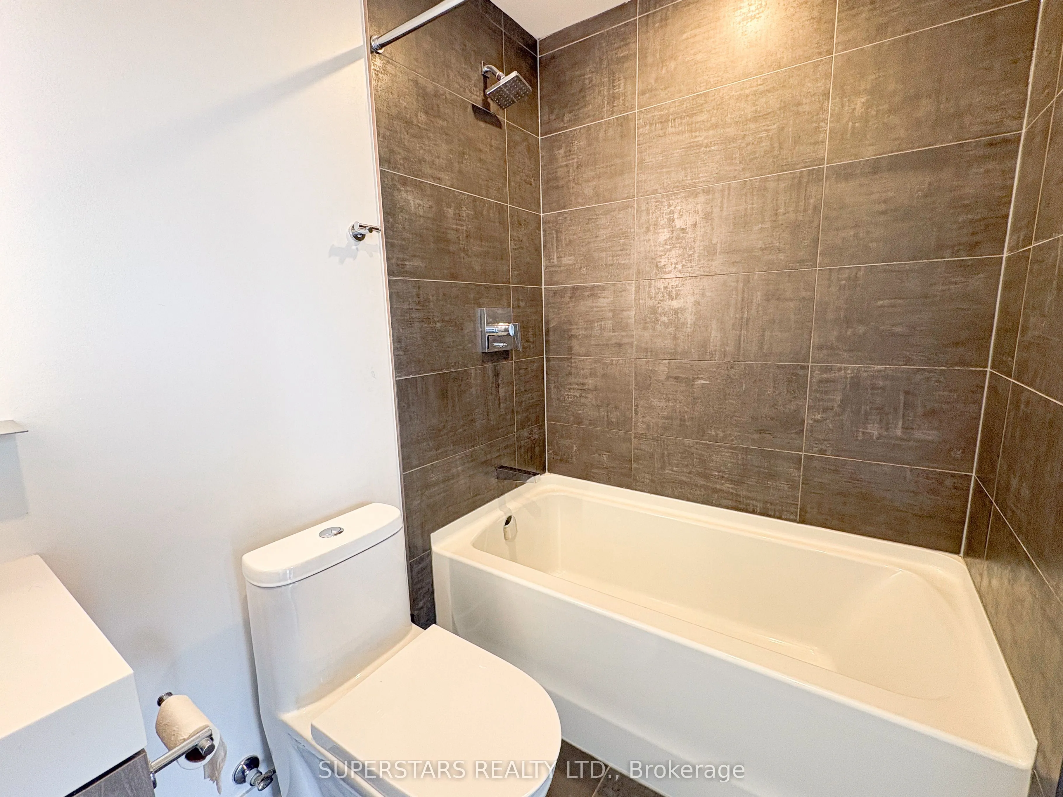 15 Holmes Avenue, #1603