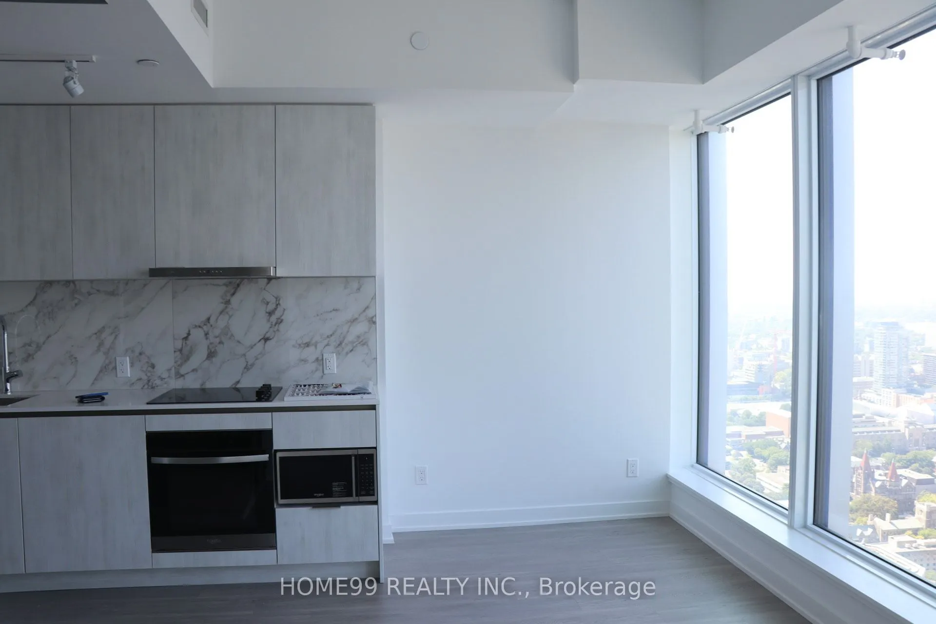 8 Wellesley Street W, #5906