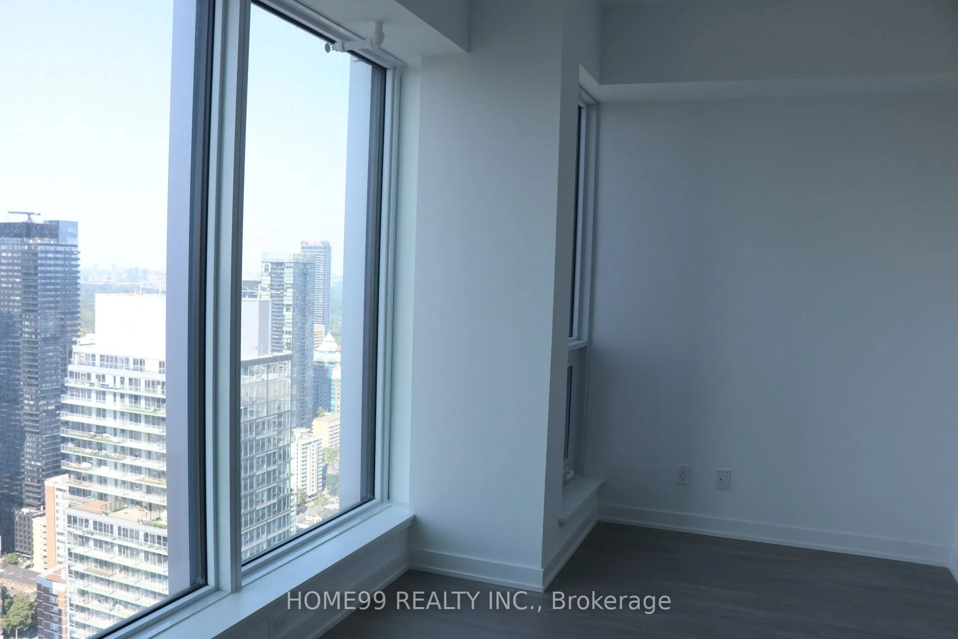 8 Wellesley Street W, #5906