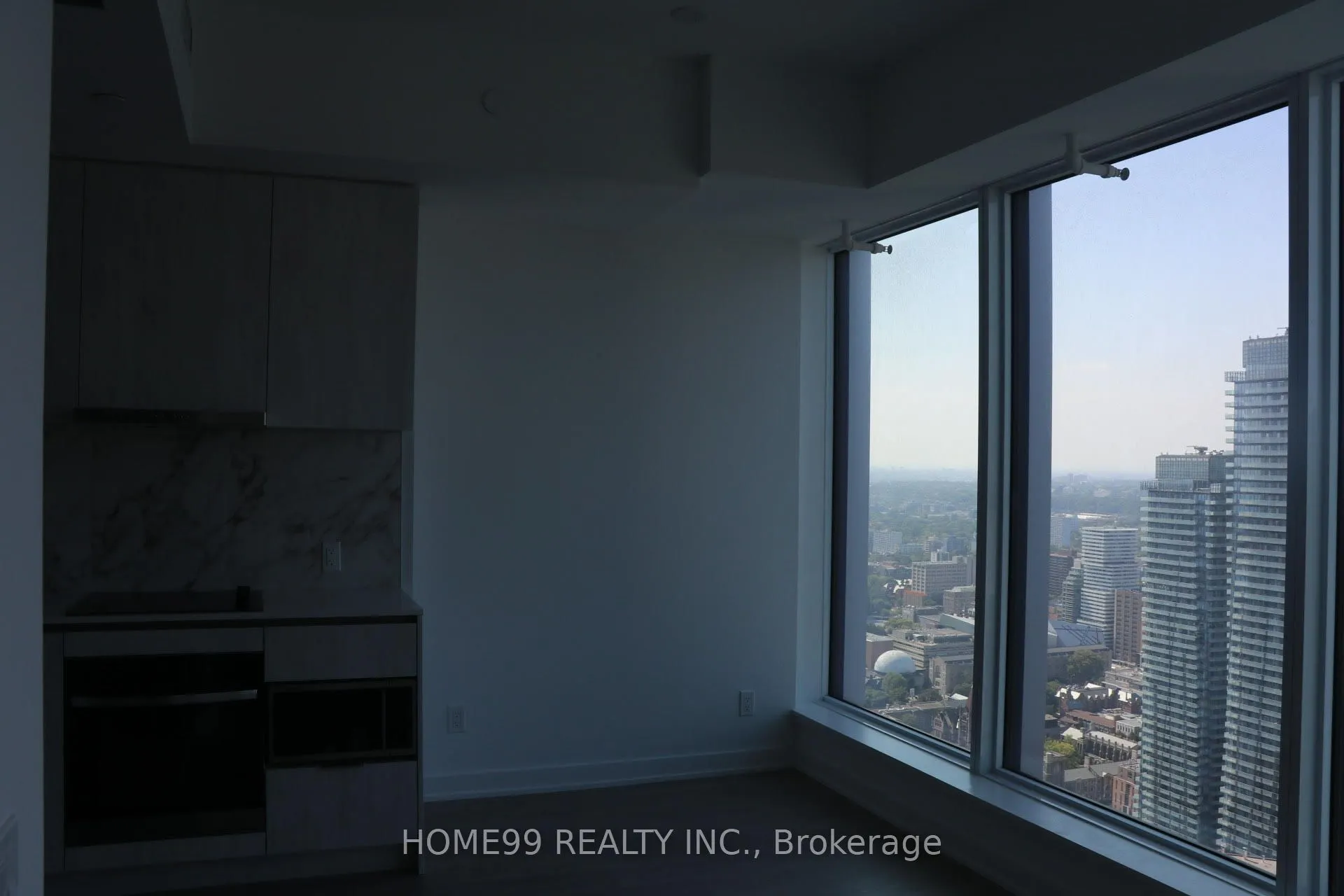 8 Wellesley Street W, #5906