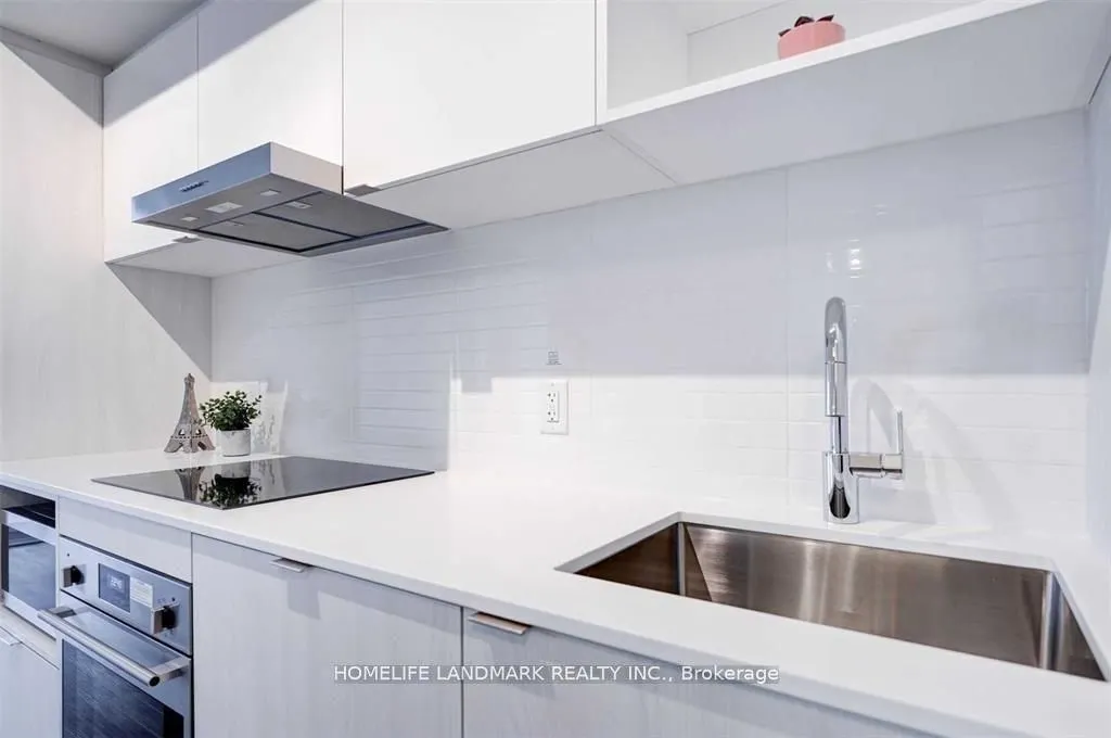 138 Downes Street, #2706