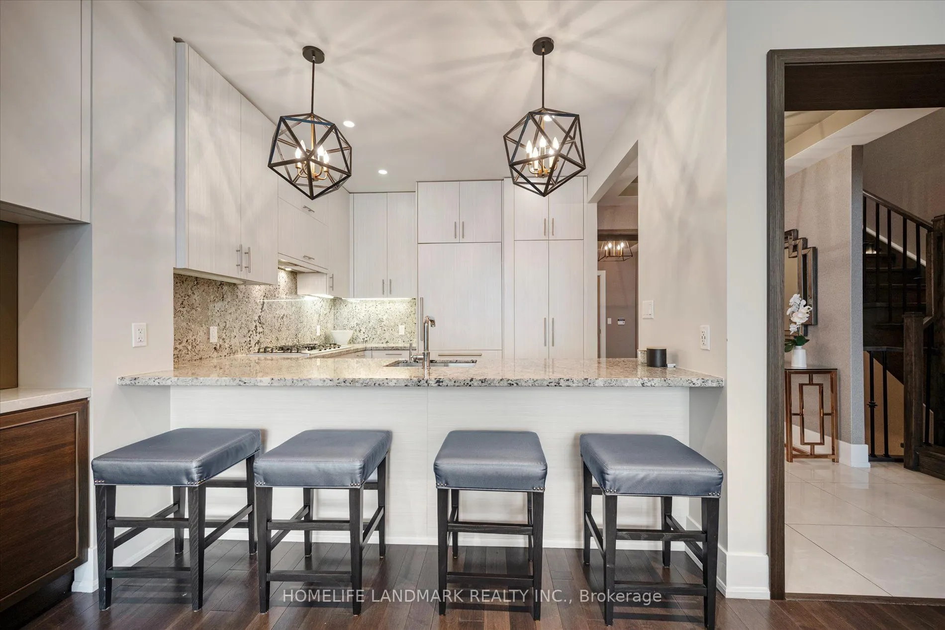 29 Queens Quay E, #102