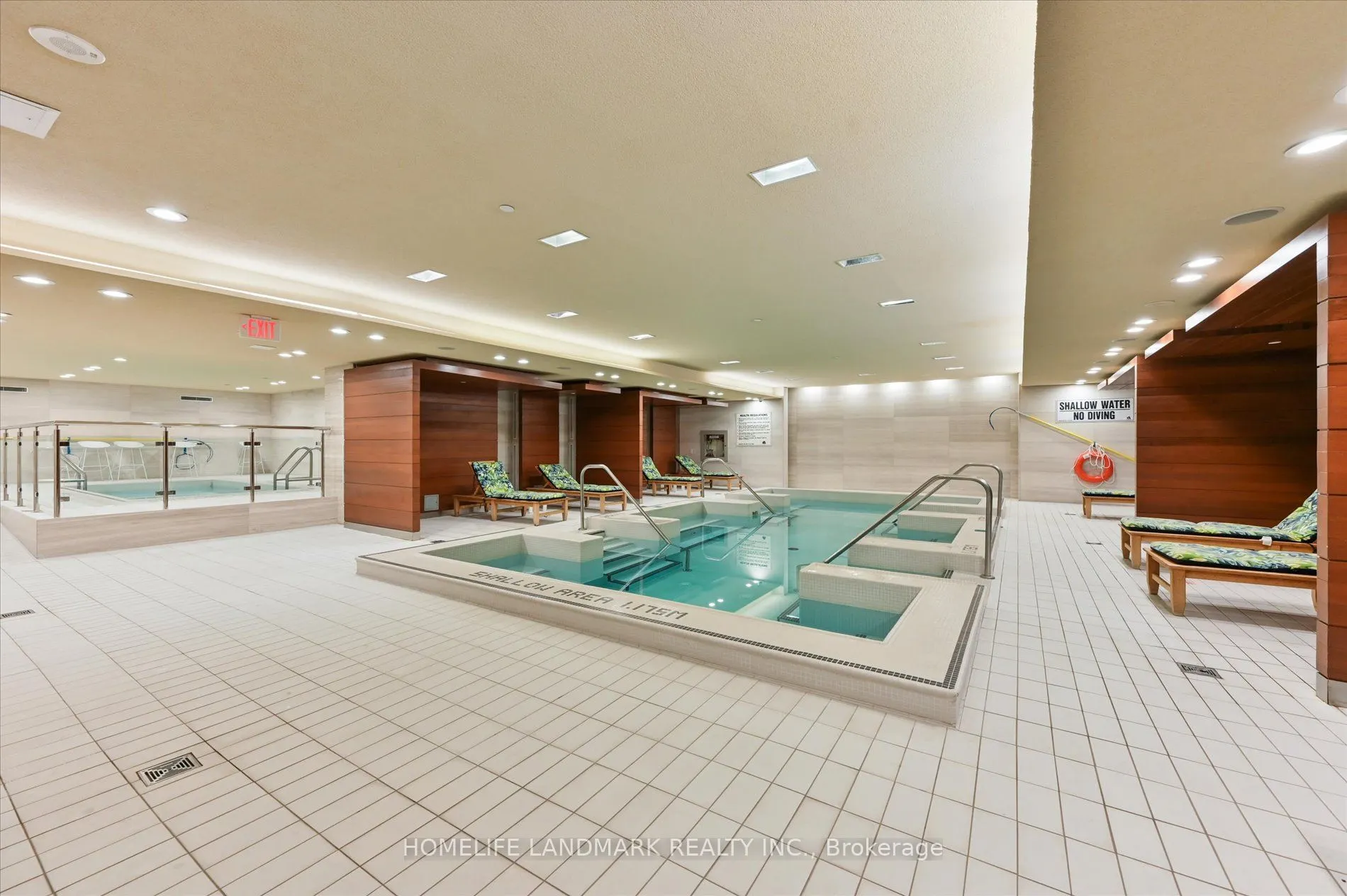 29 Queens Quay E, #102