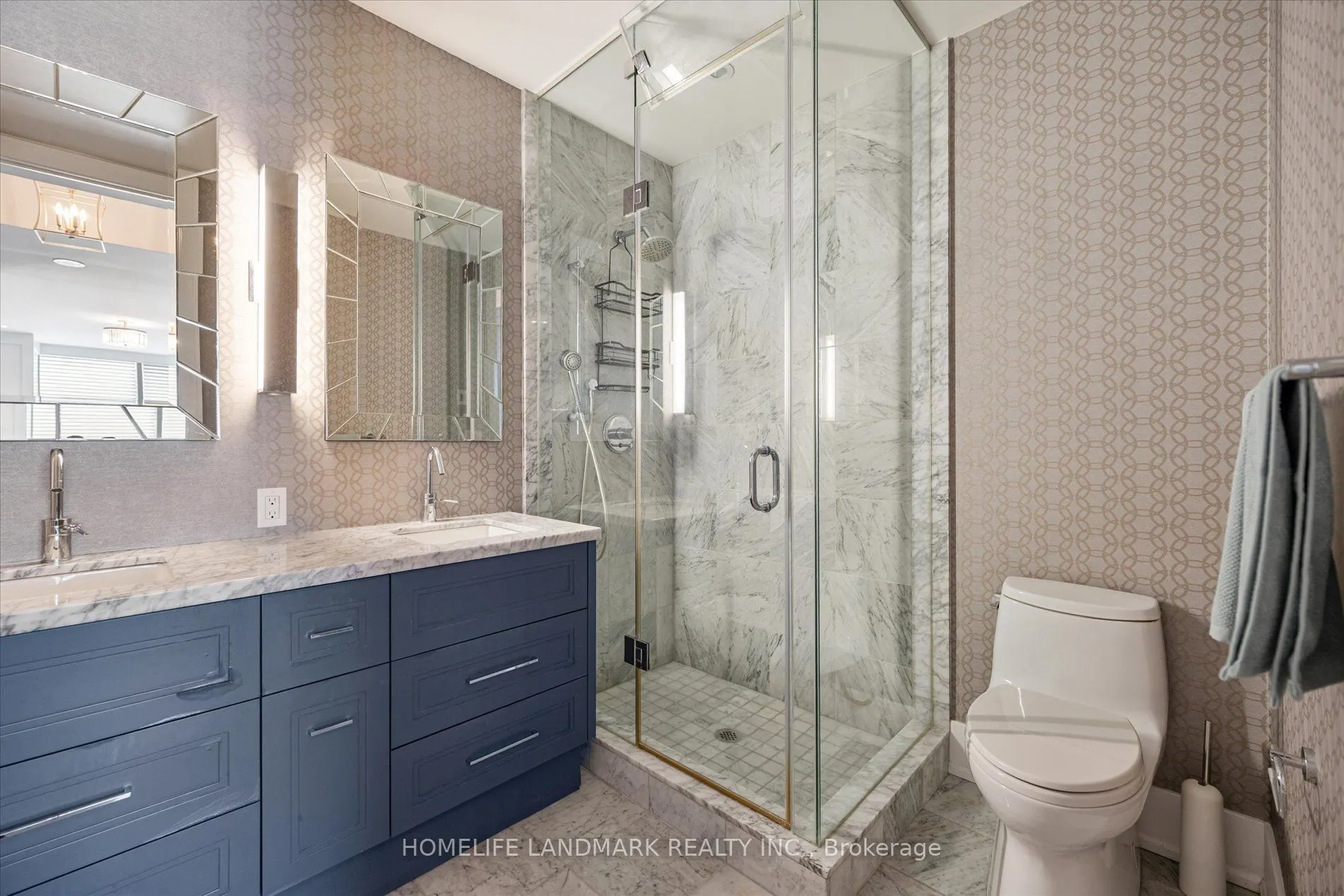 29 Queens Quay E, #102
