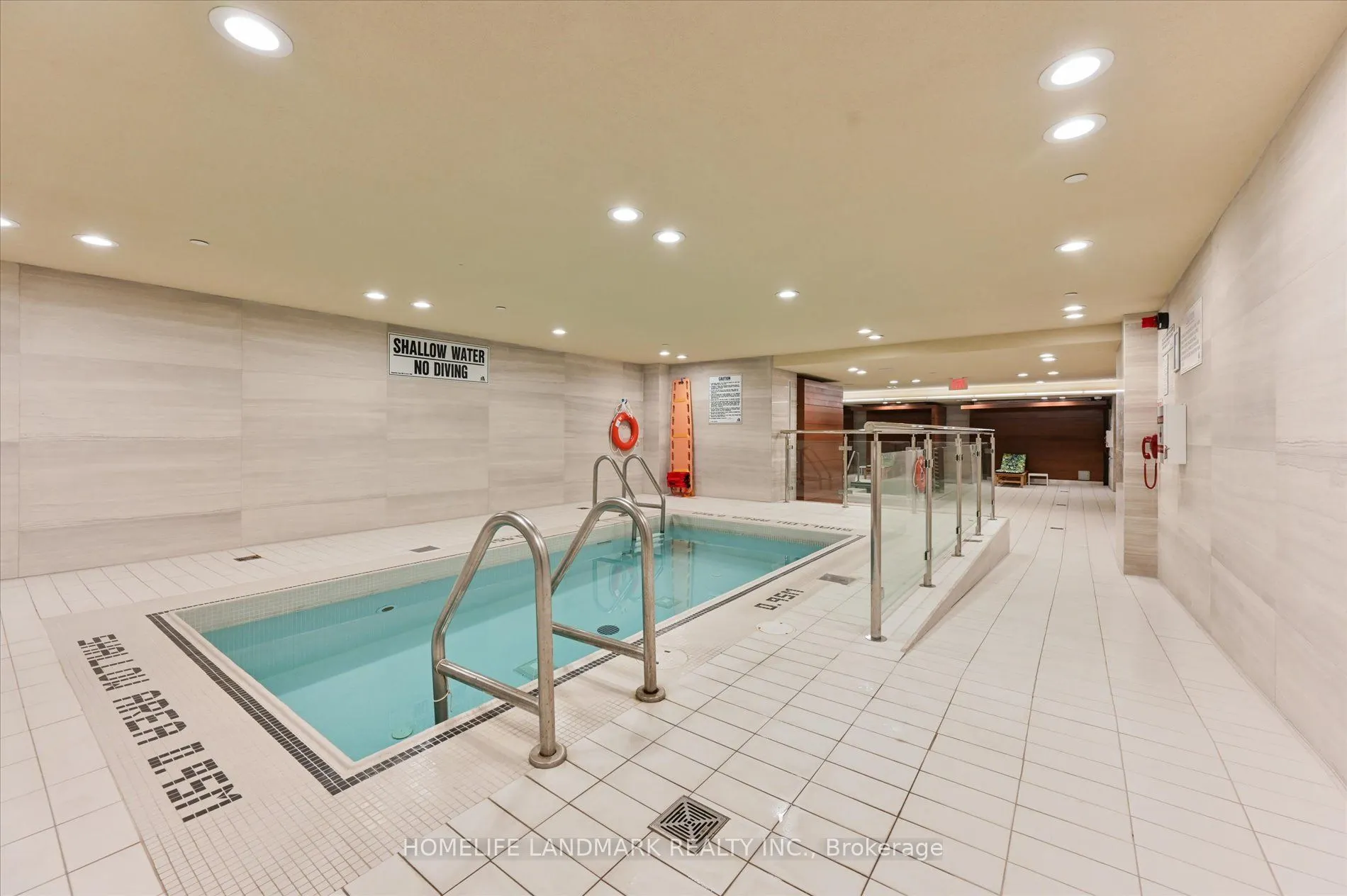 29 Queens Quay E, #102