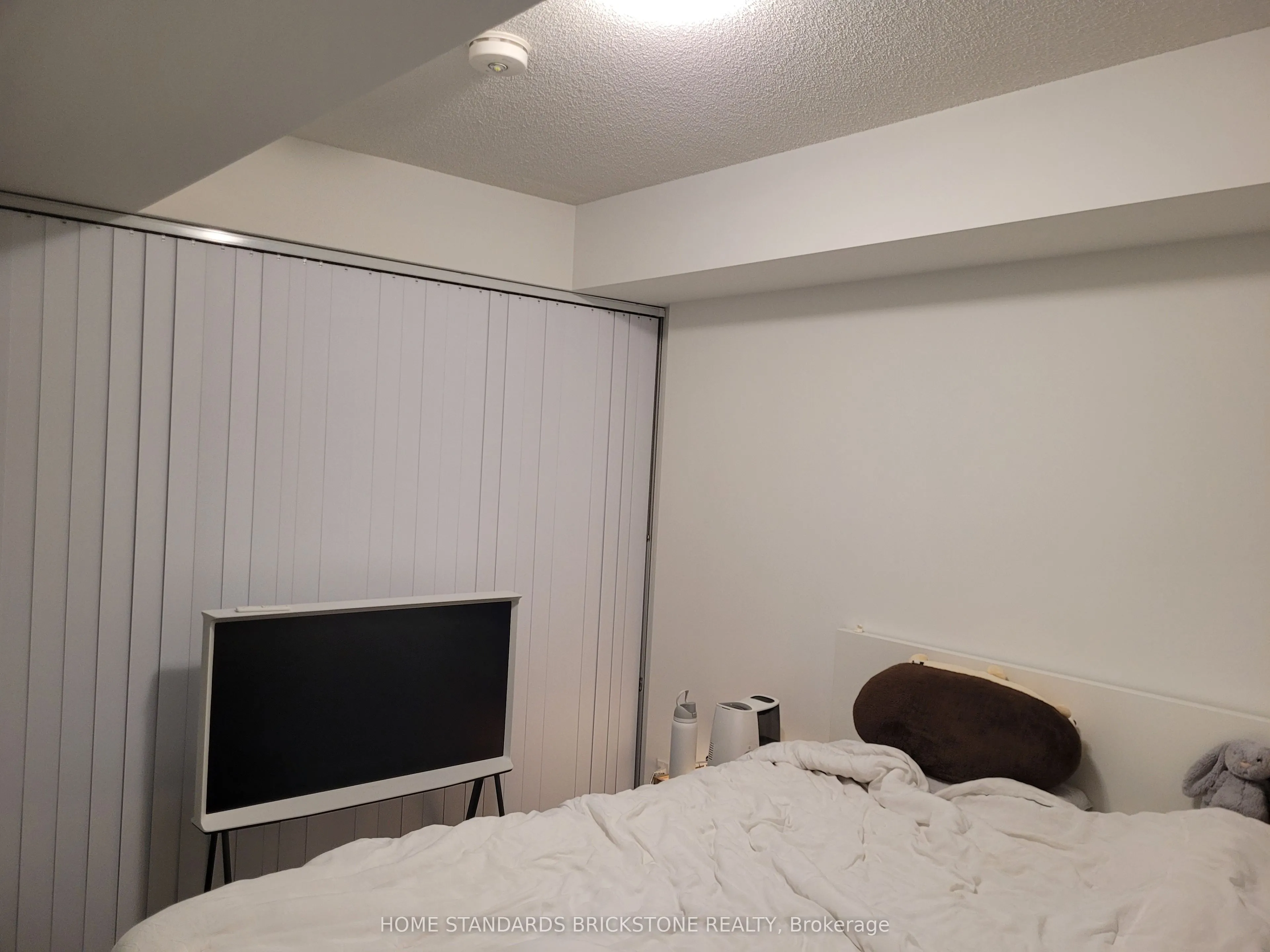 60 Shuter Street, #1017