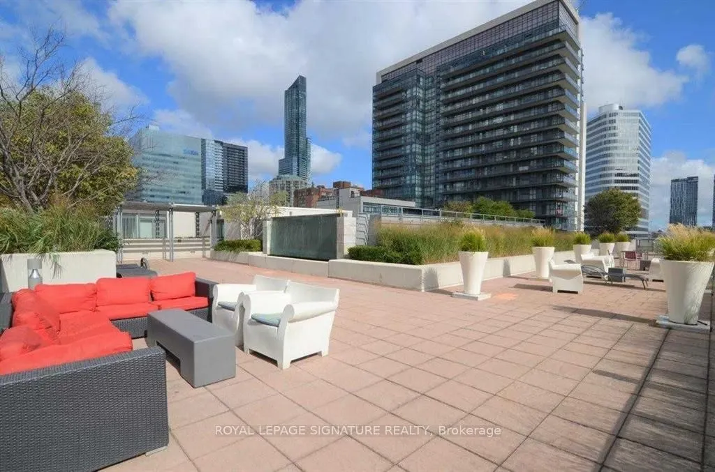 111 Elizabeth Street, #805
