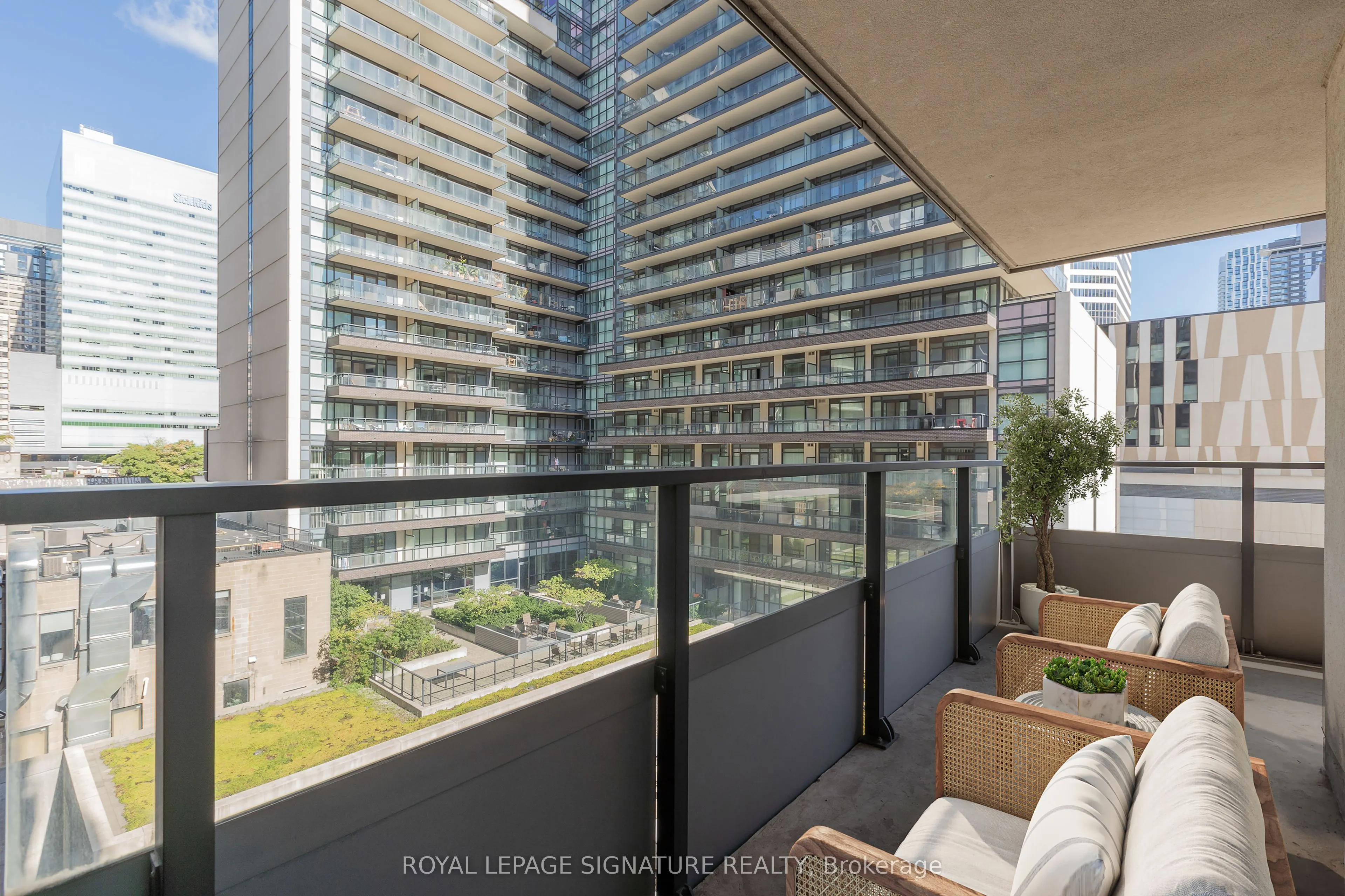 111 Elizabeth Street, #805
