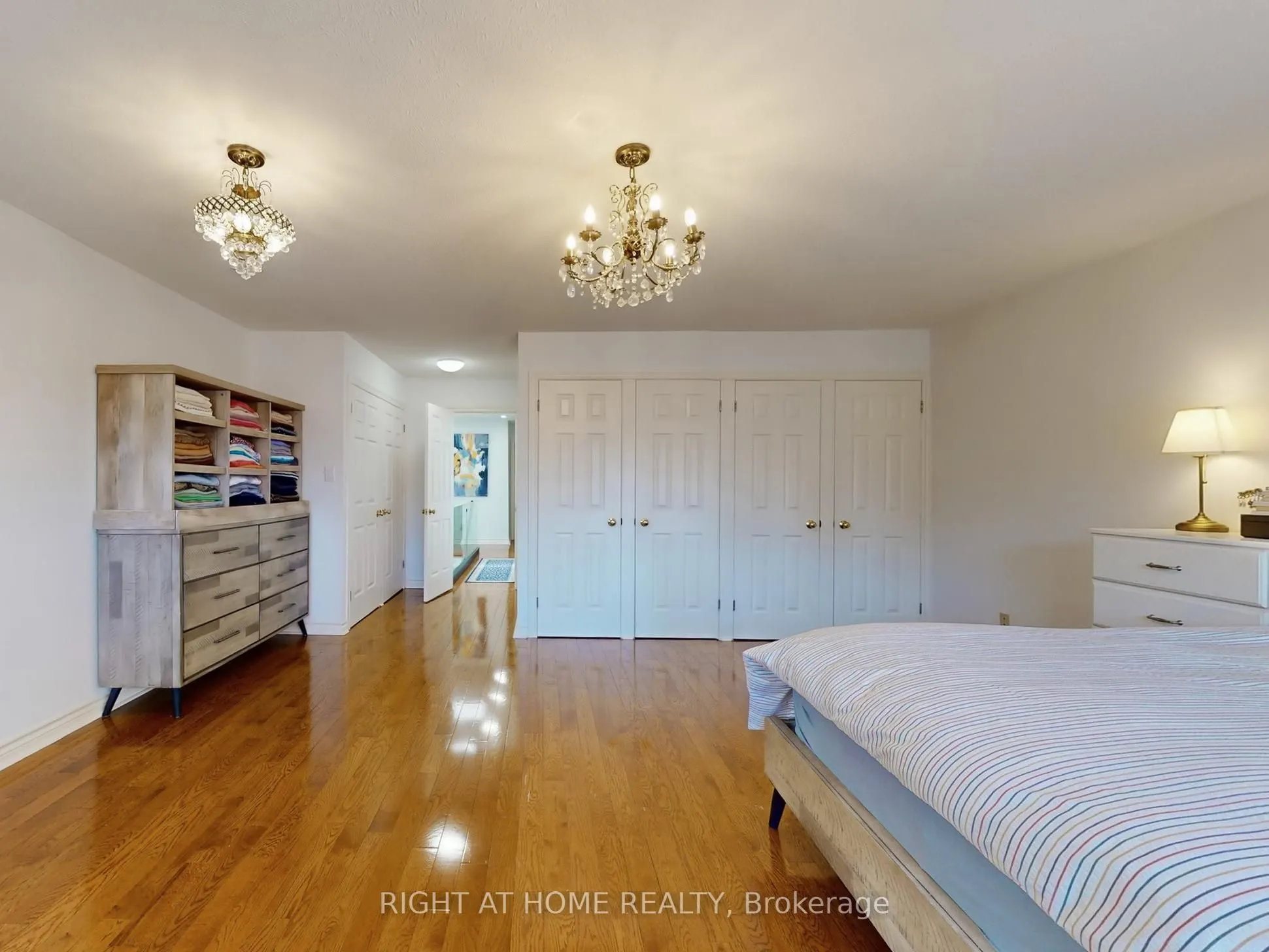 218 Erskine Avenue