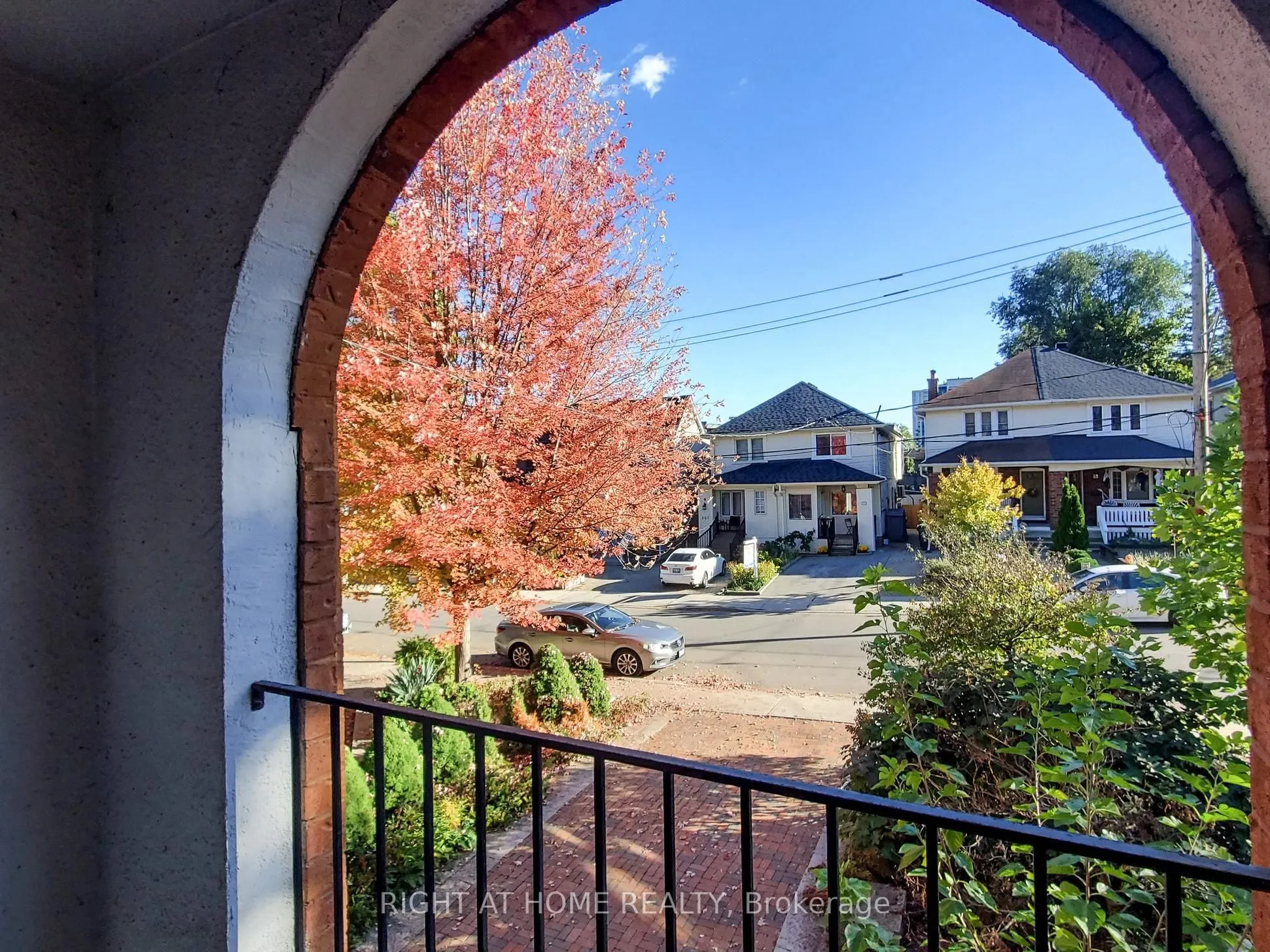 218 Erskine Avenue
