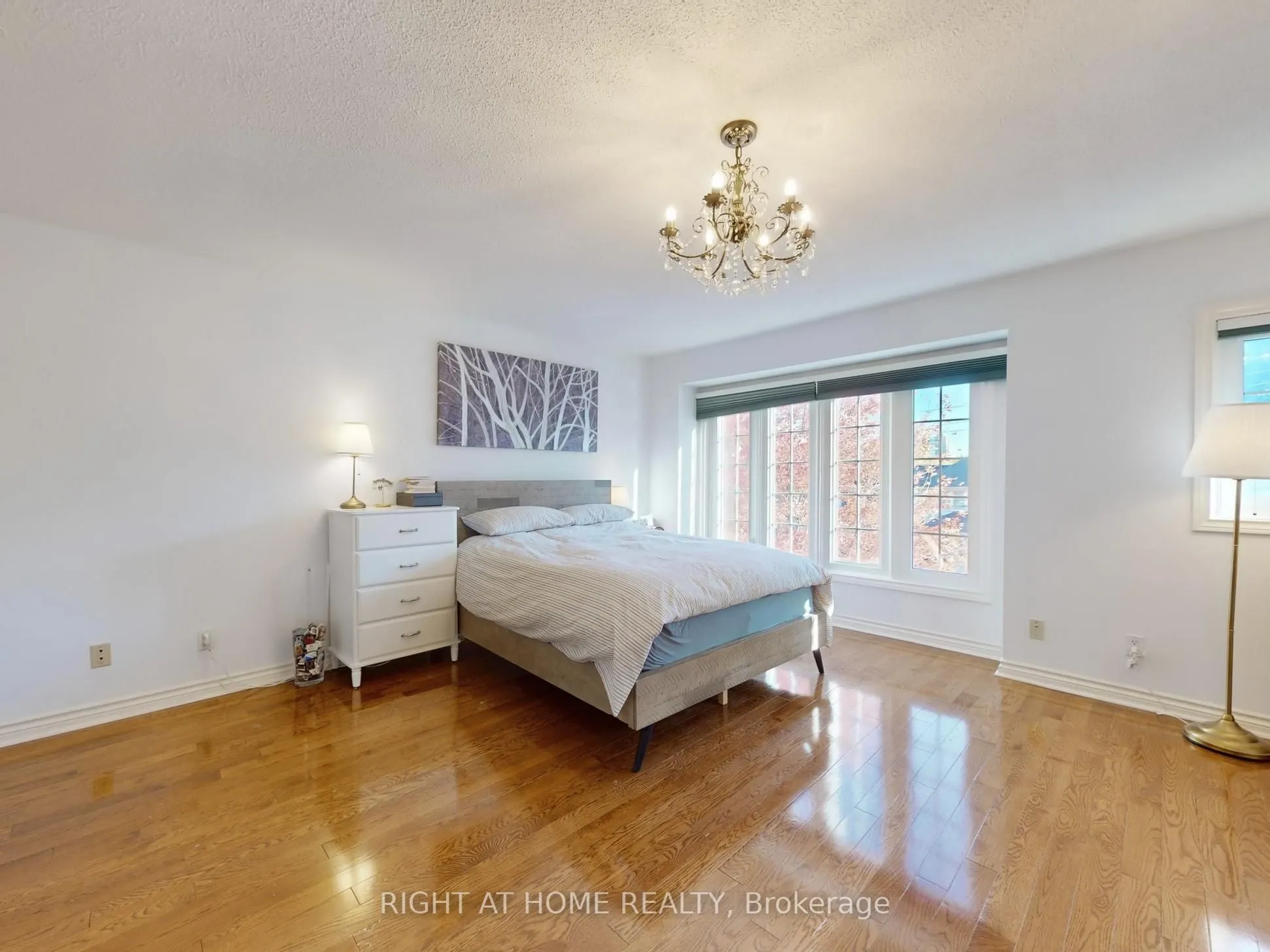 218 Erskine Avenue