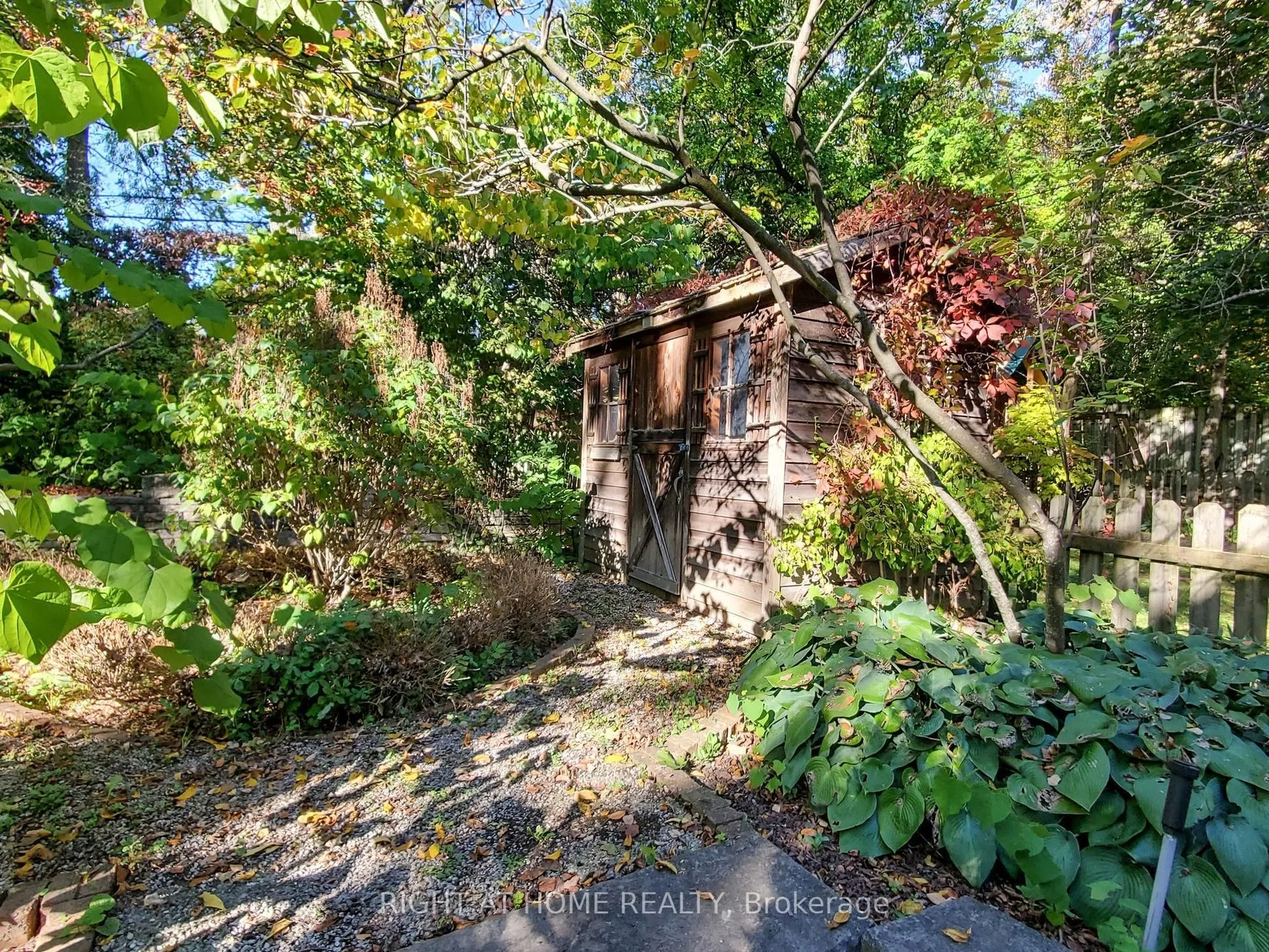218 Erskine Avenue