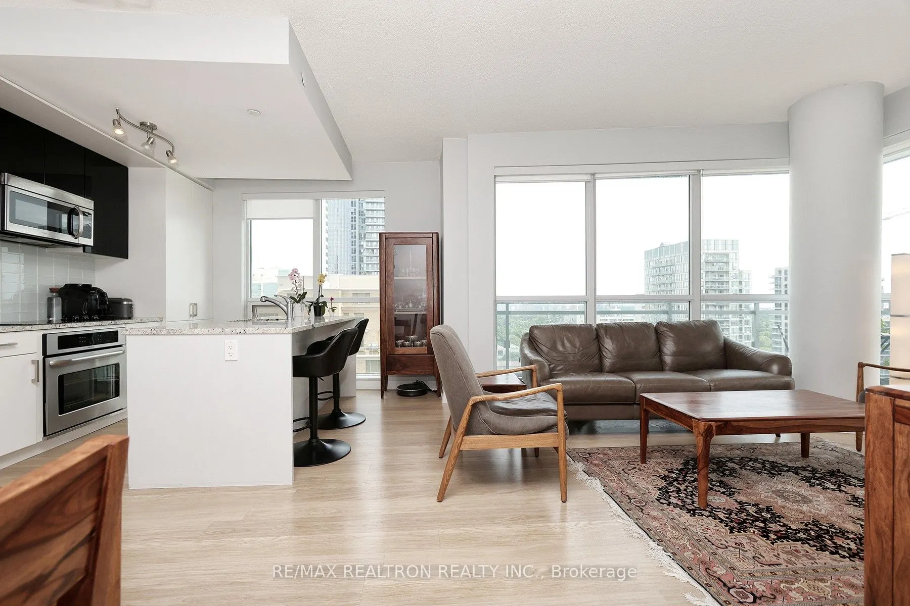 98 Lillian Street, #1517