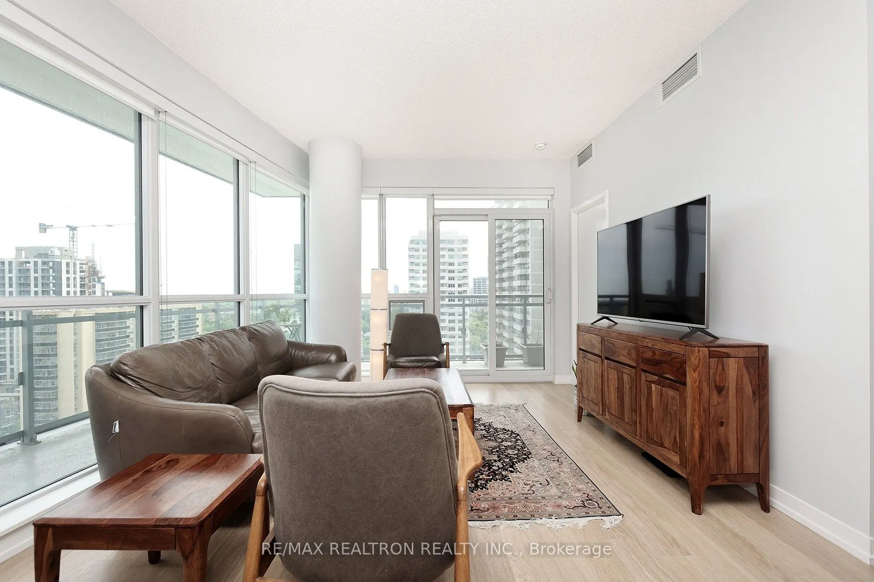 98 Lillian Street, #1517