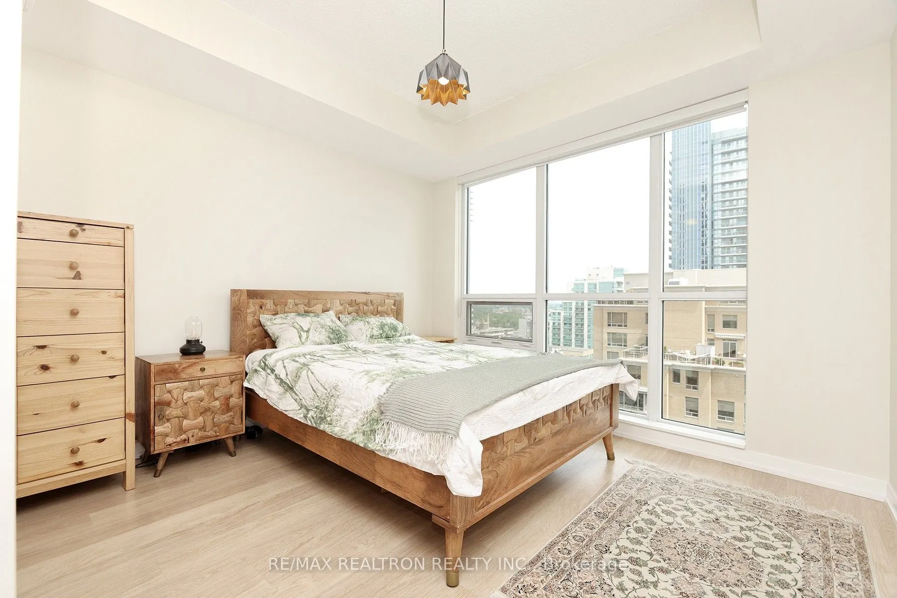 98 Lillian Street, #1517