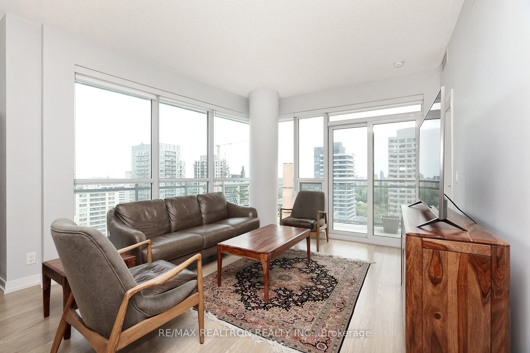 98 Lillian Street, #1517