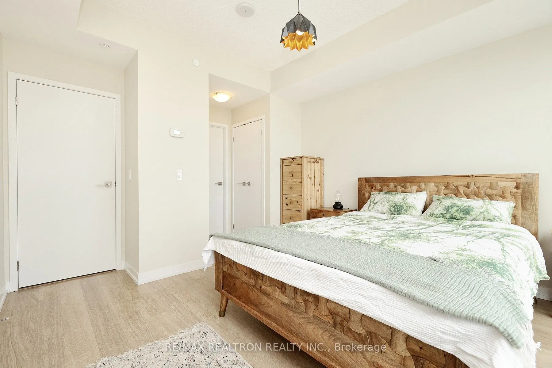 98 Lillian Street, #1517