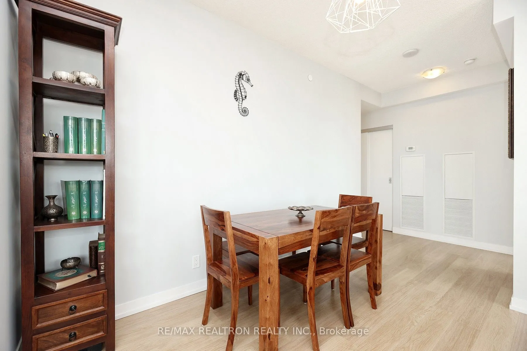 98 Lillian Street, #1517