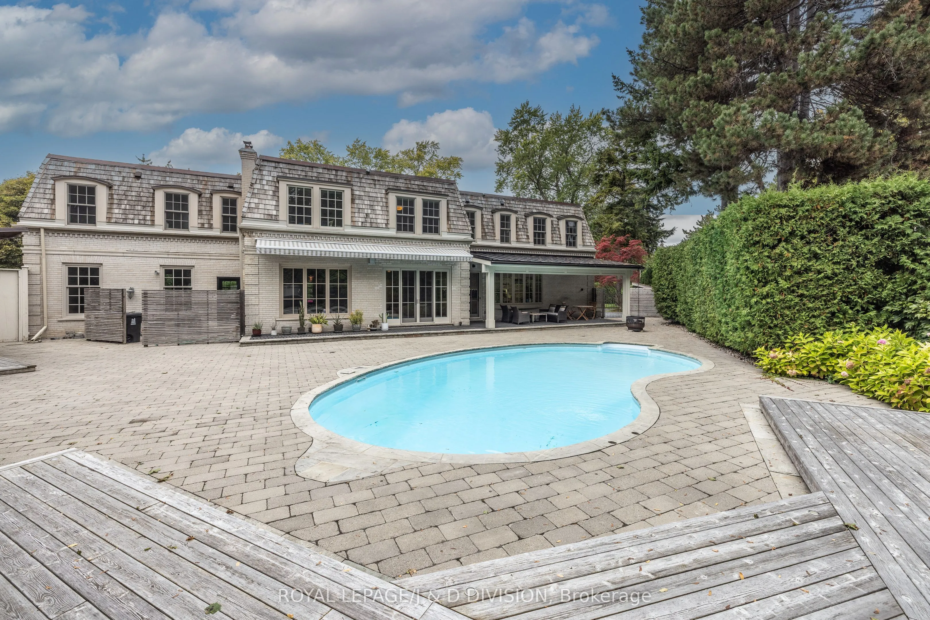 1 Valleyanna Drive