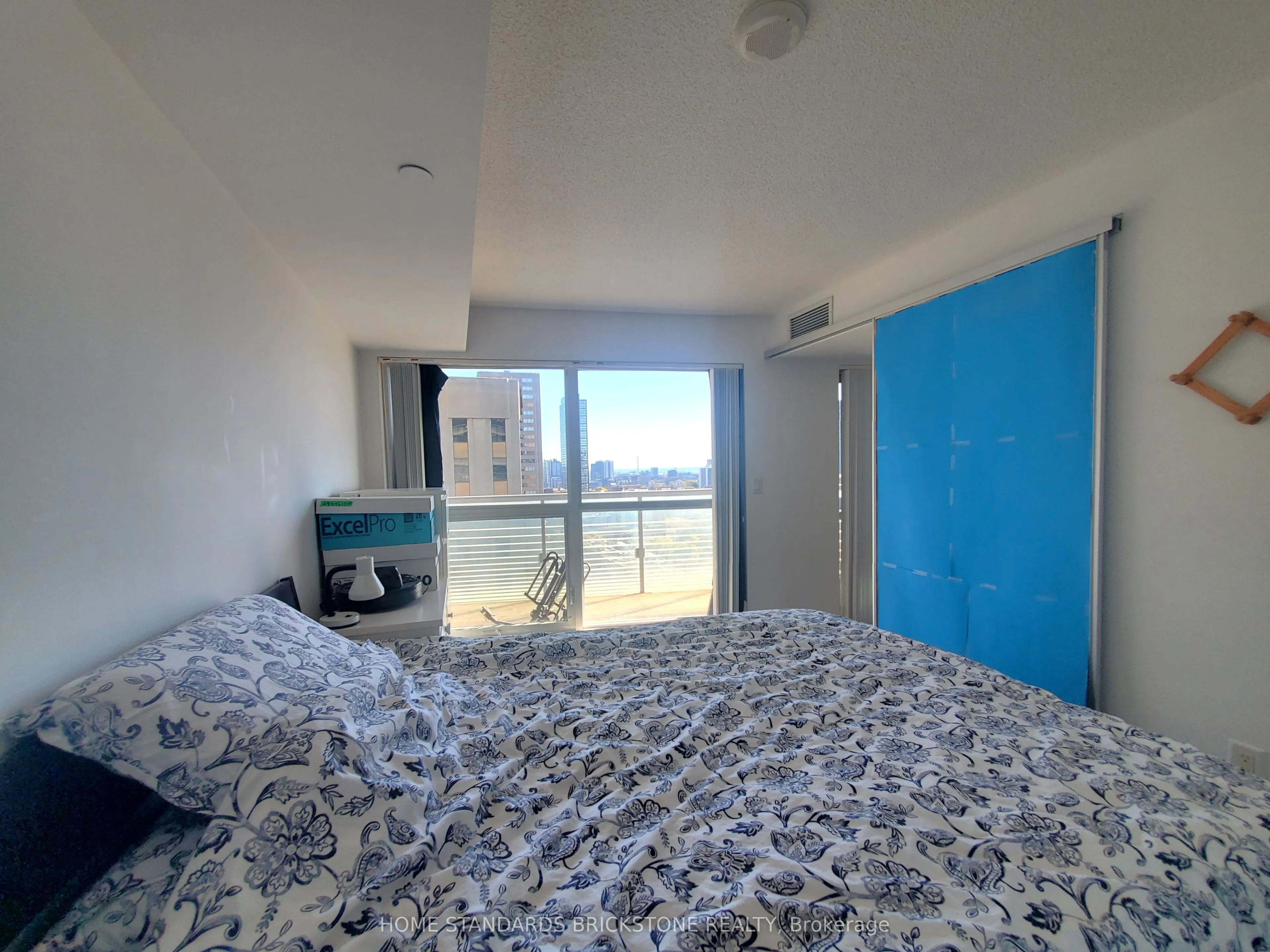 386 YONGE Street, #1804