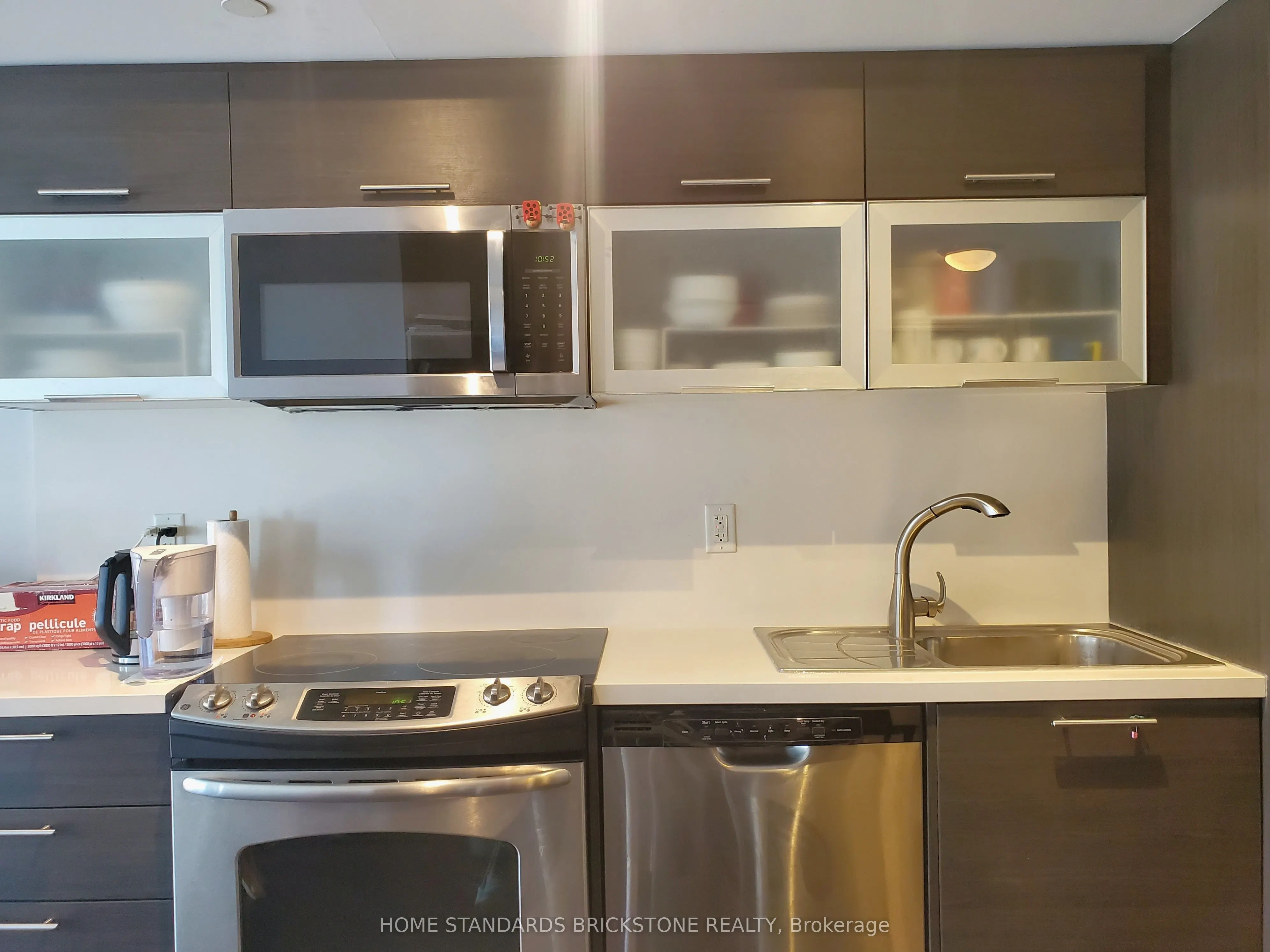 386 YONGE Street, #1804