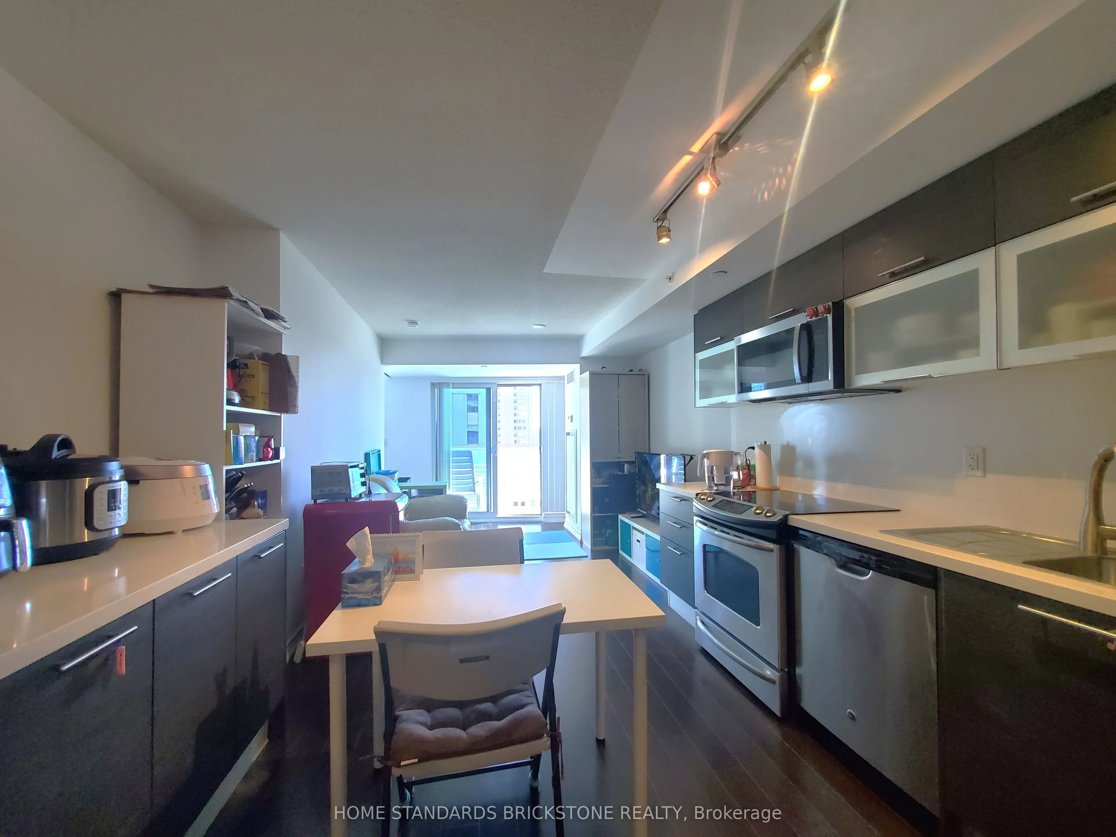 386 YONGE Street, #1804