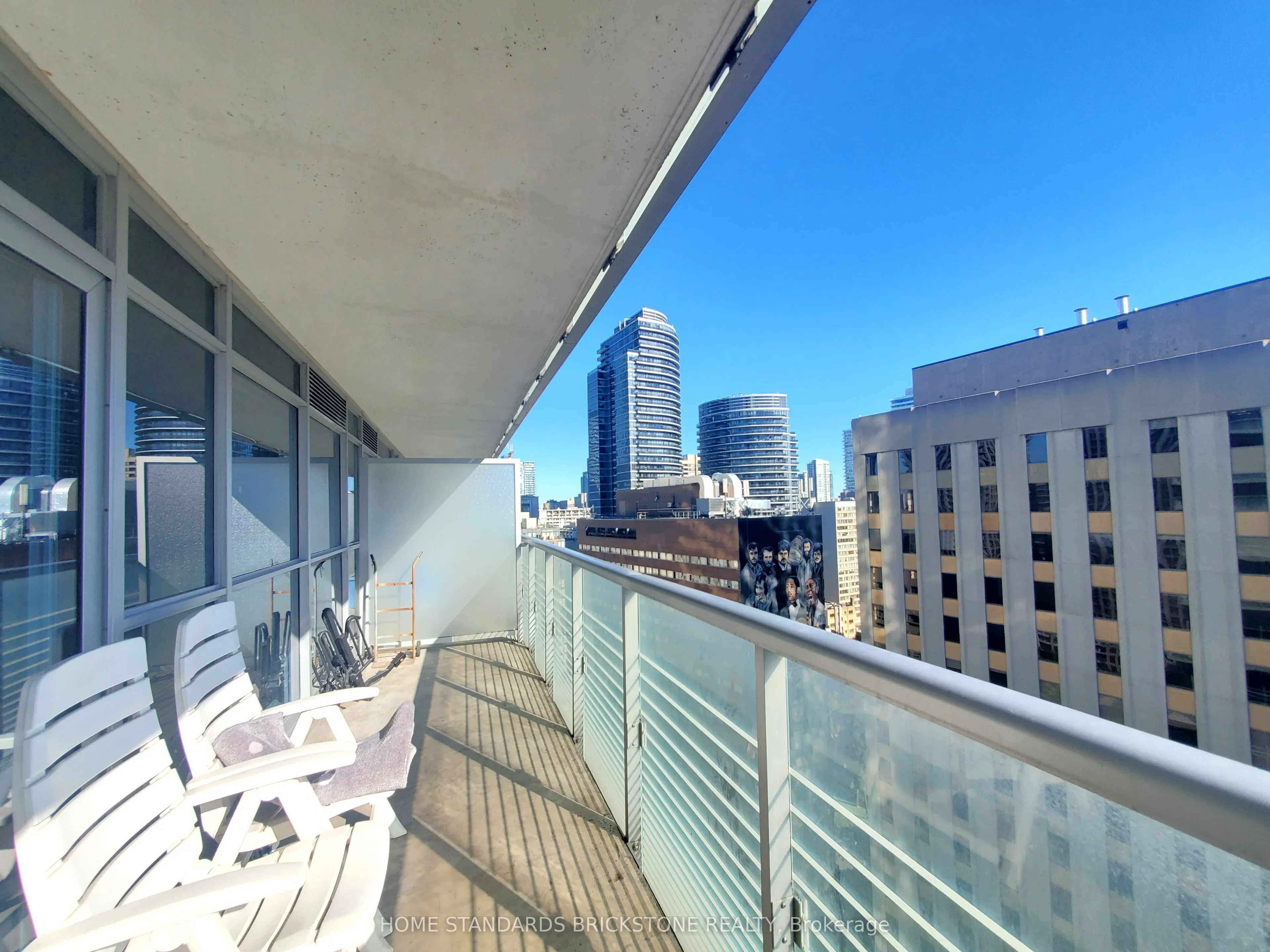 386 YONGE Street, #1804