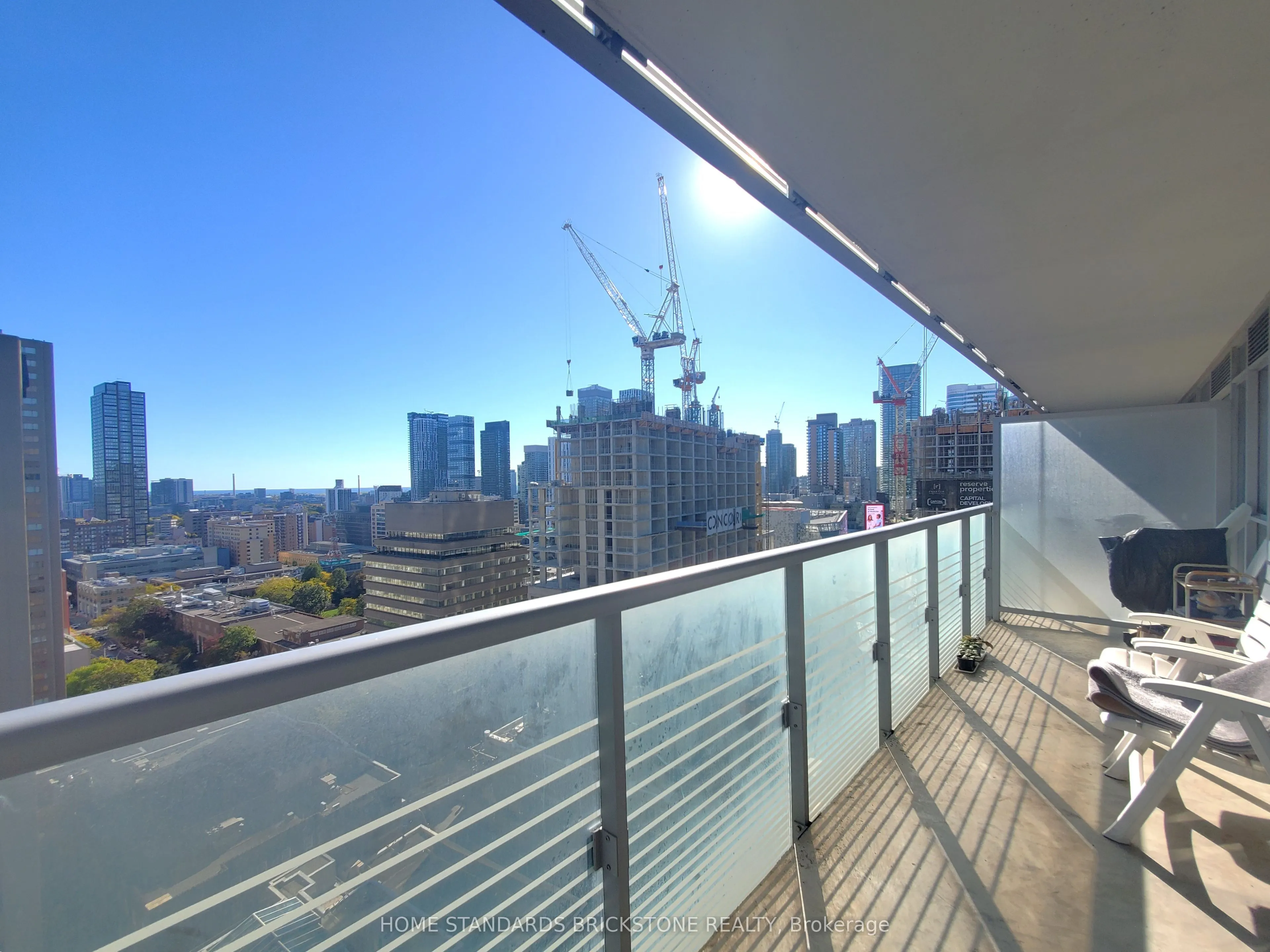 386 YONGE Street, #1804