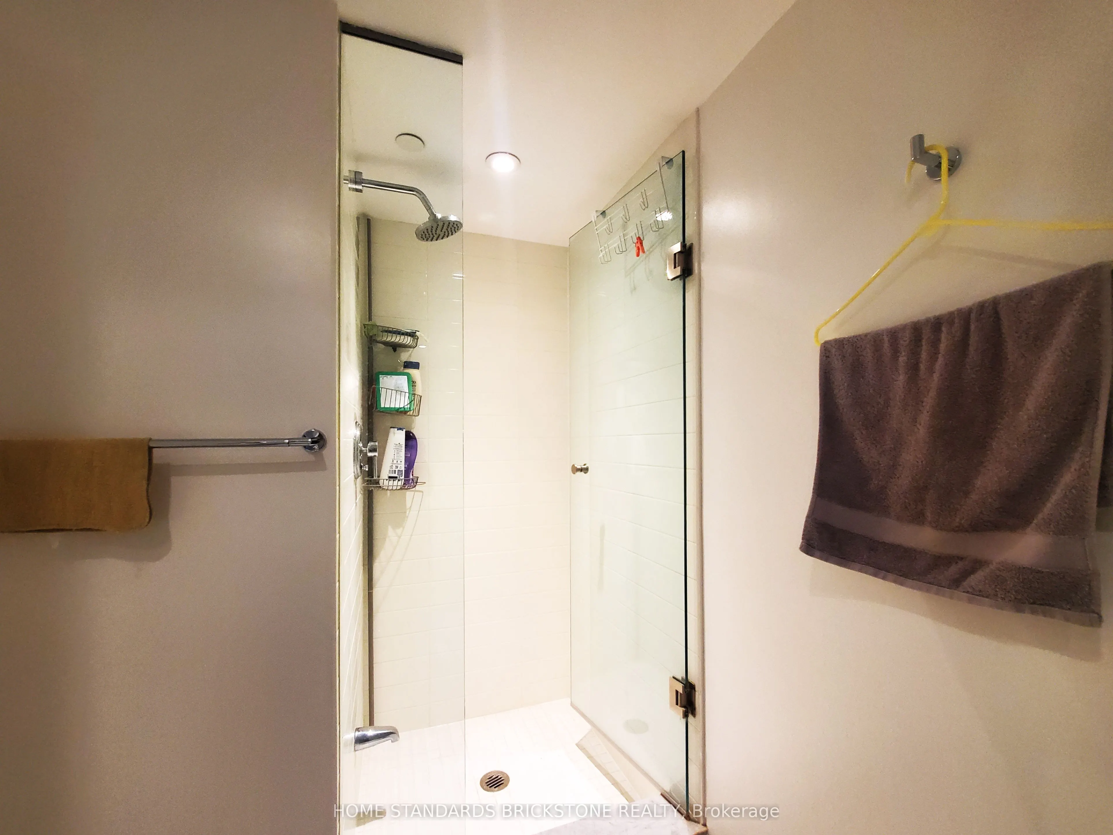 386 YONGE Street, #1804