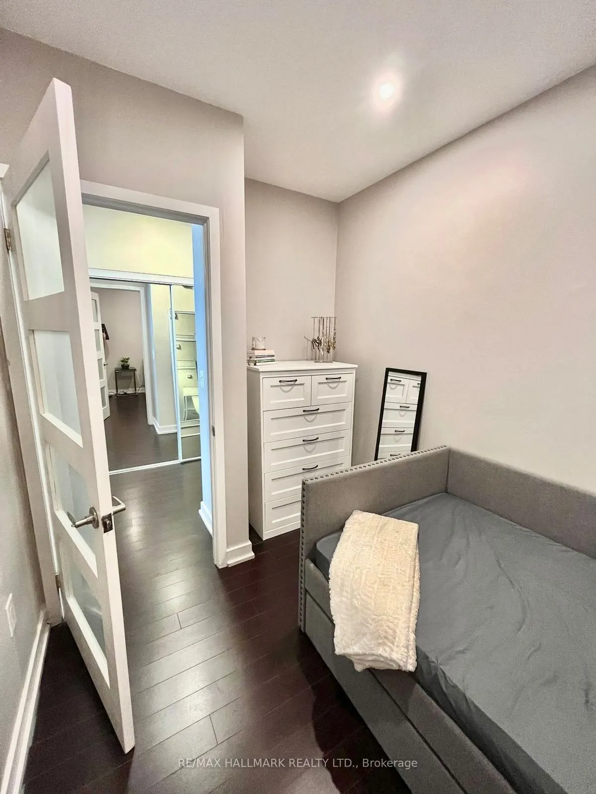 38 Dan Leckie Way, #710