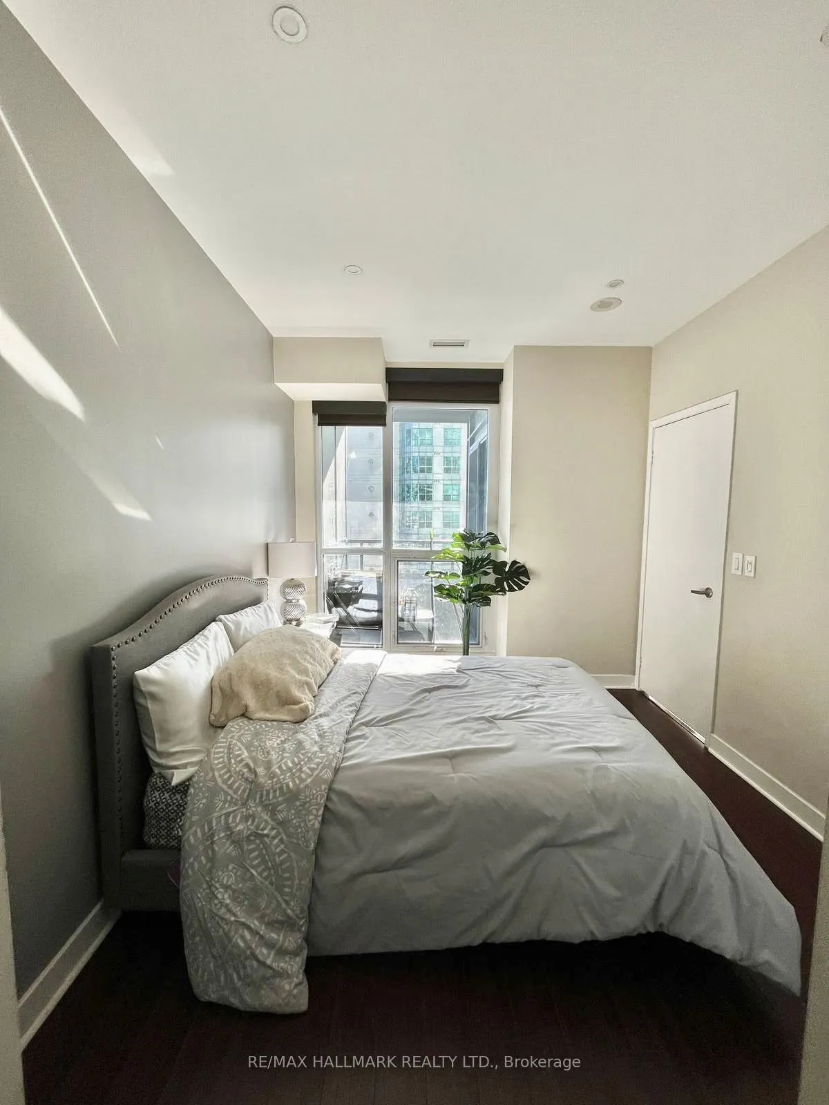 38 Dan Leckie Way, #710