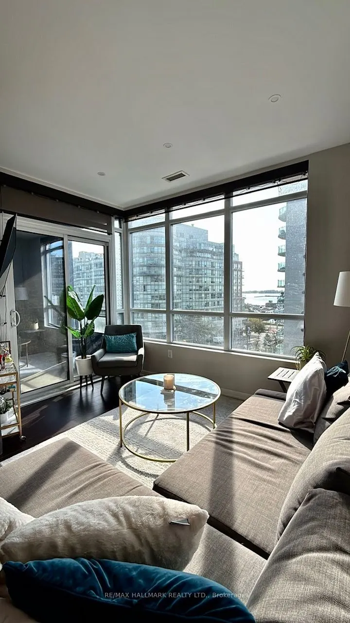 38 Dan Leckie Way, #710