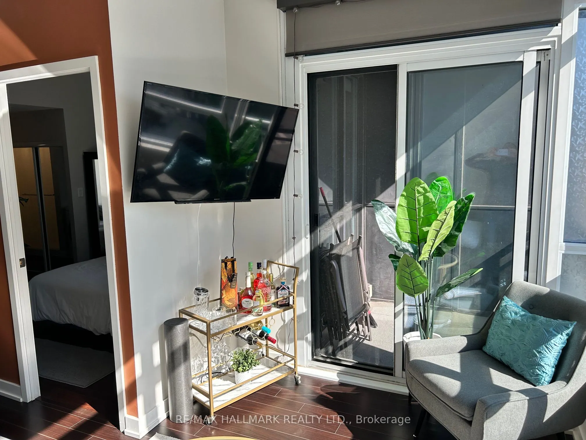 38 Dan Leckie Way, #710