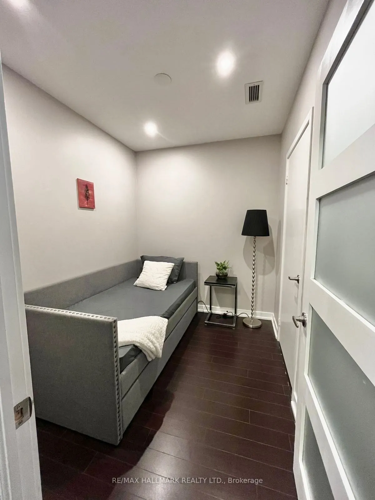 38 Dan Leckie Way, #710