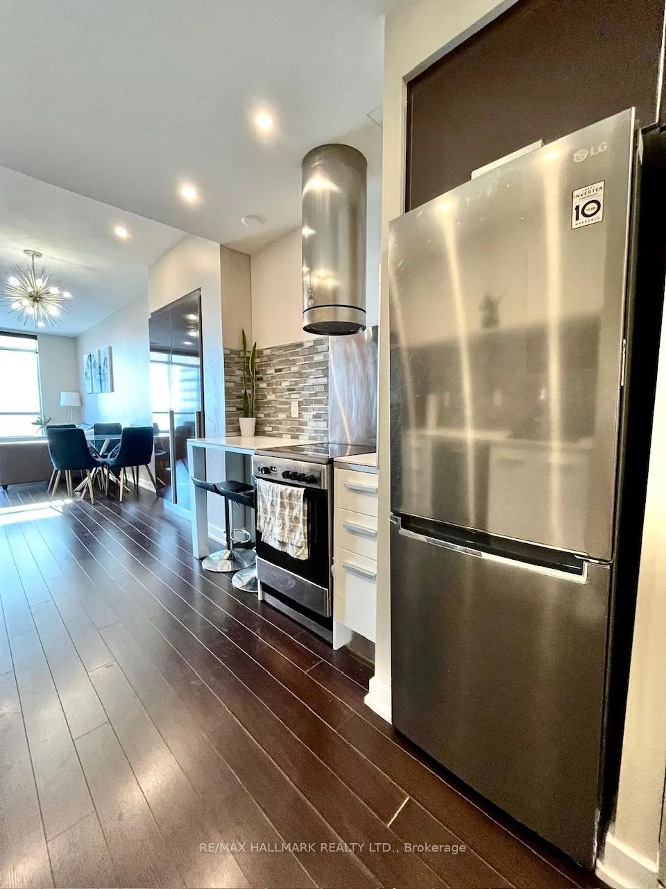 38 Dan Leckie Way, #710