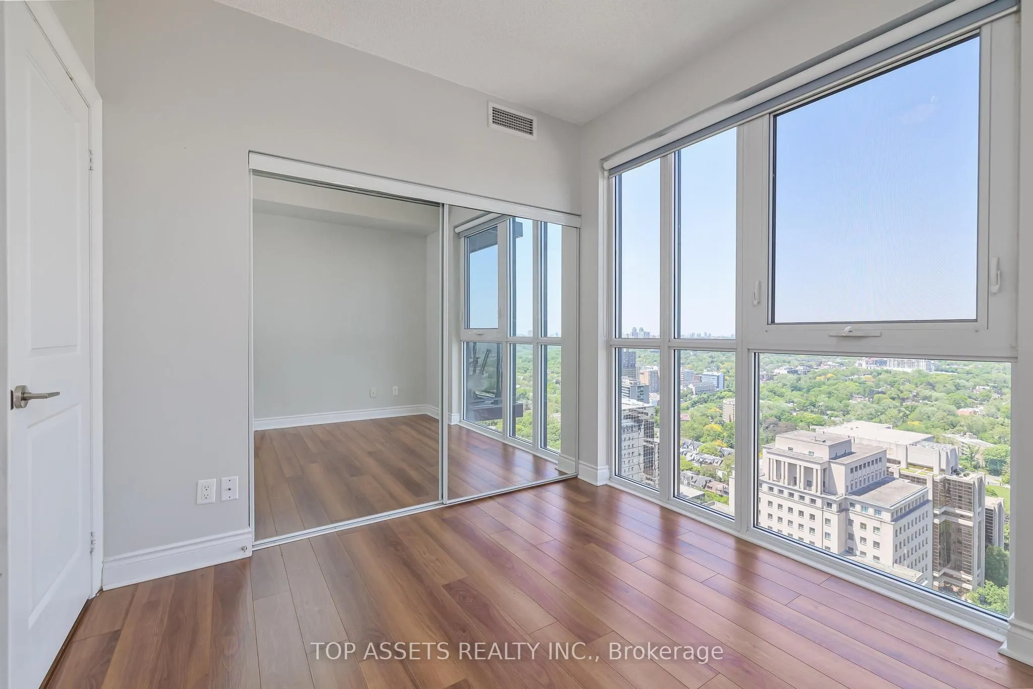 28 Ted Rogers Way, #3309