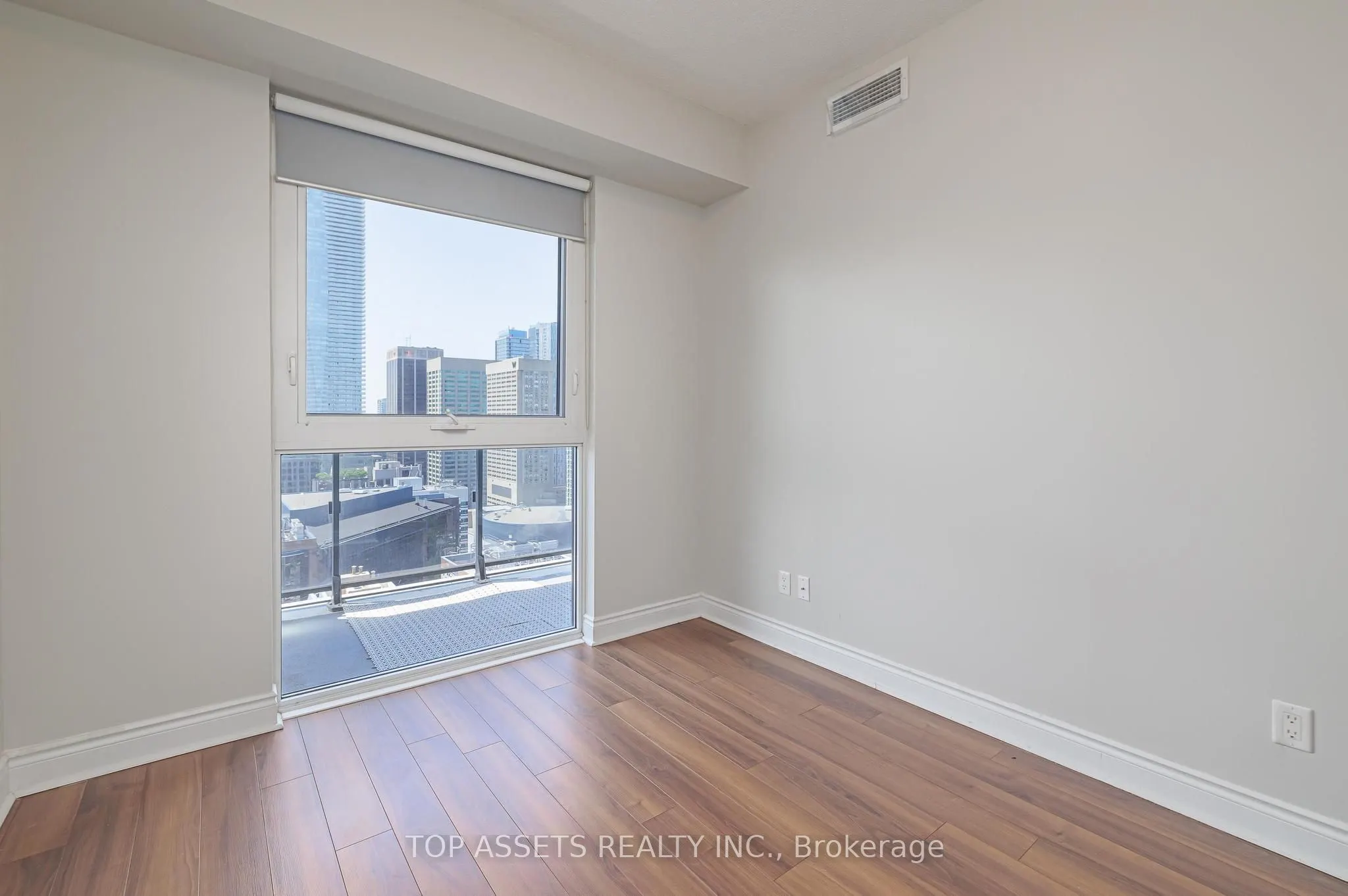 28 Ted Rogers Way, #3309