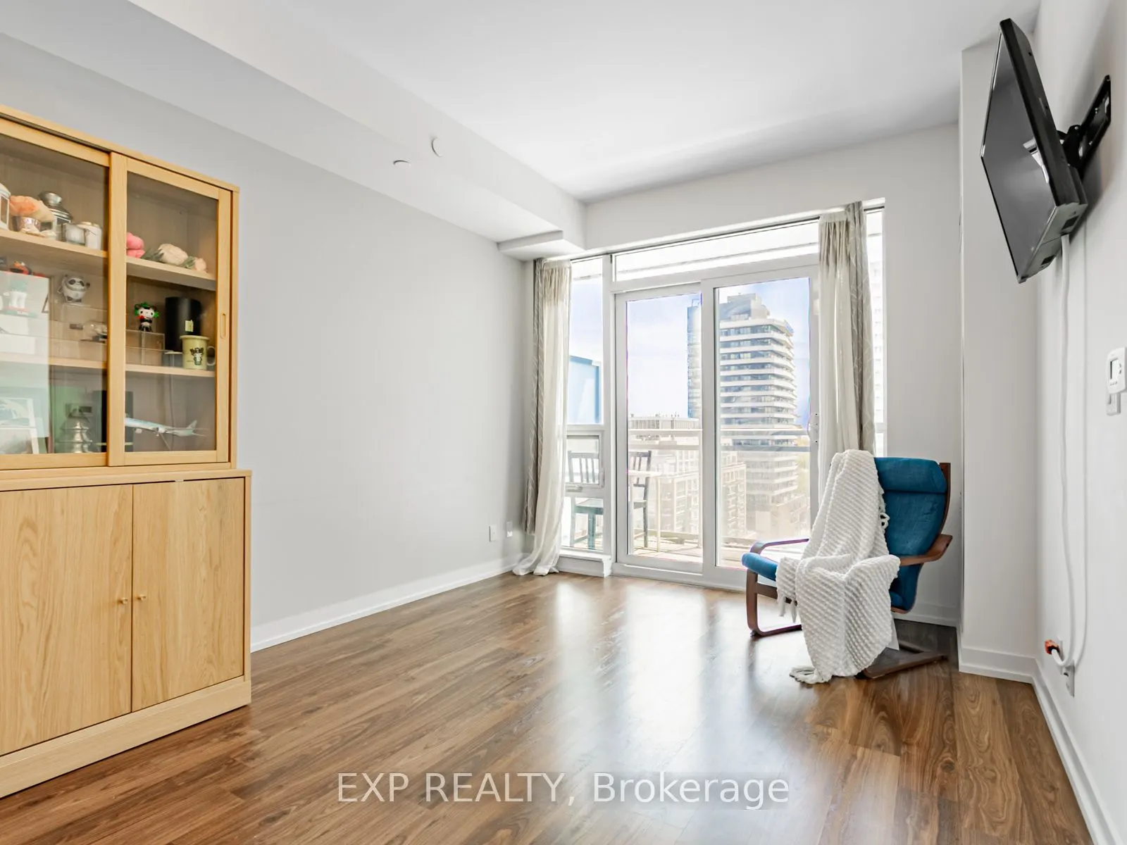98 Lillian Street, #1018