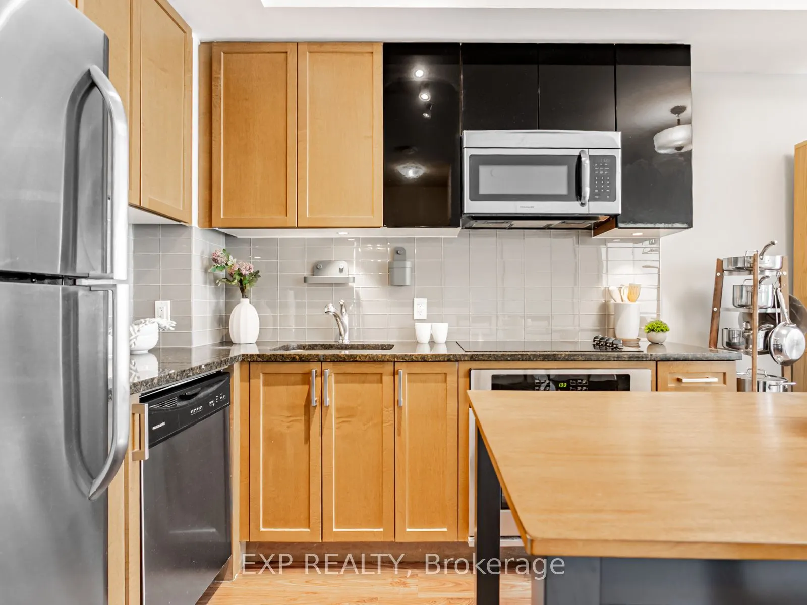 98 Lillian Street, #1018