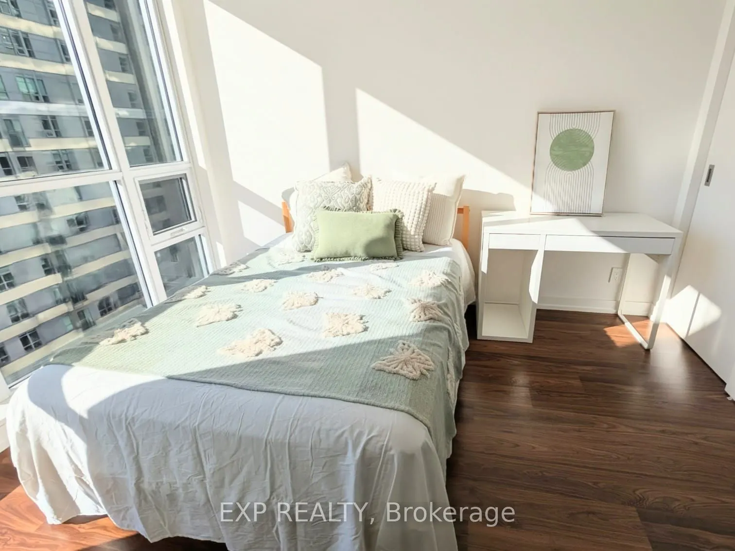 98 Lillian Street, #1018